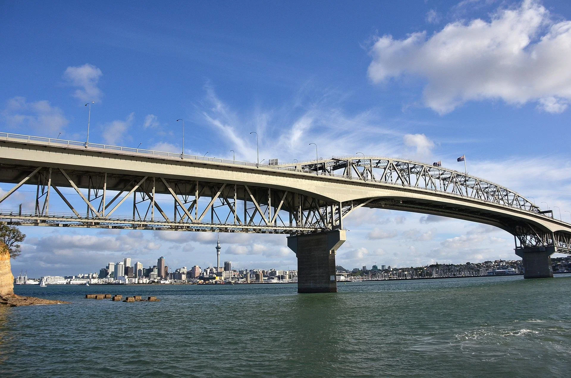 Waka Kotahi reconsidering walk, cycling across the harbour bridge 