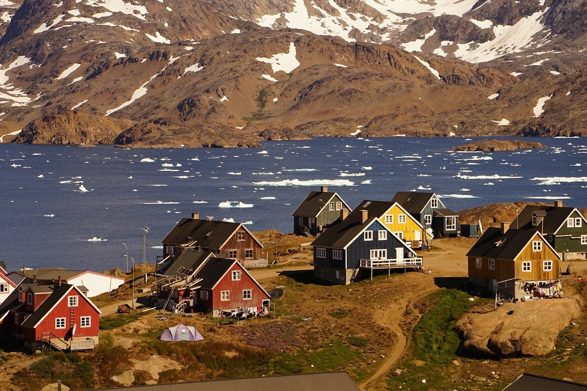 Global warming reaches central Greenland