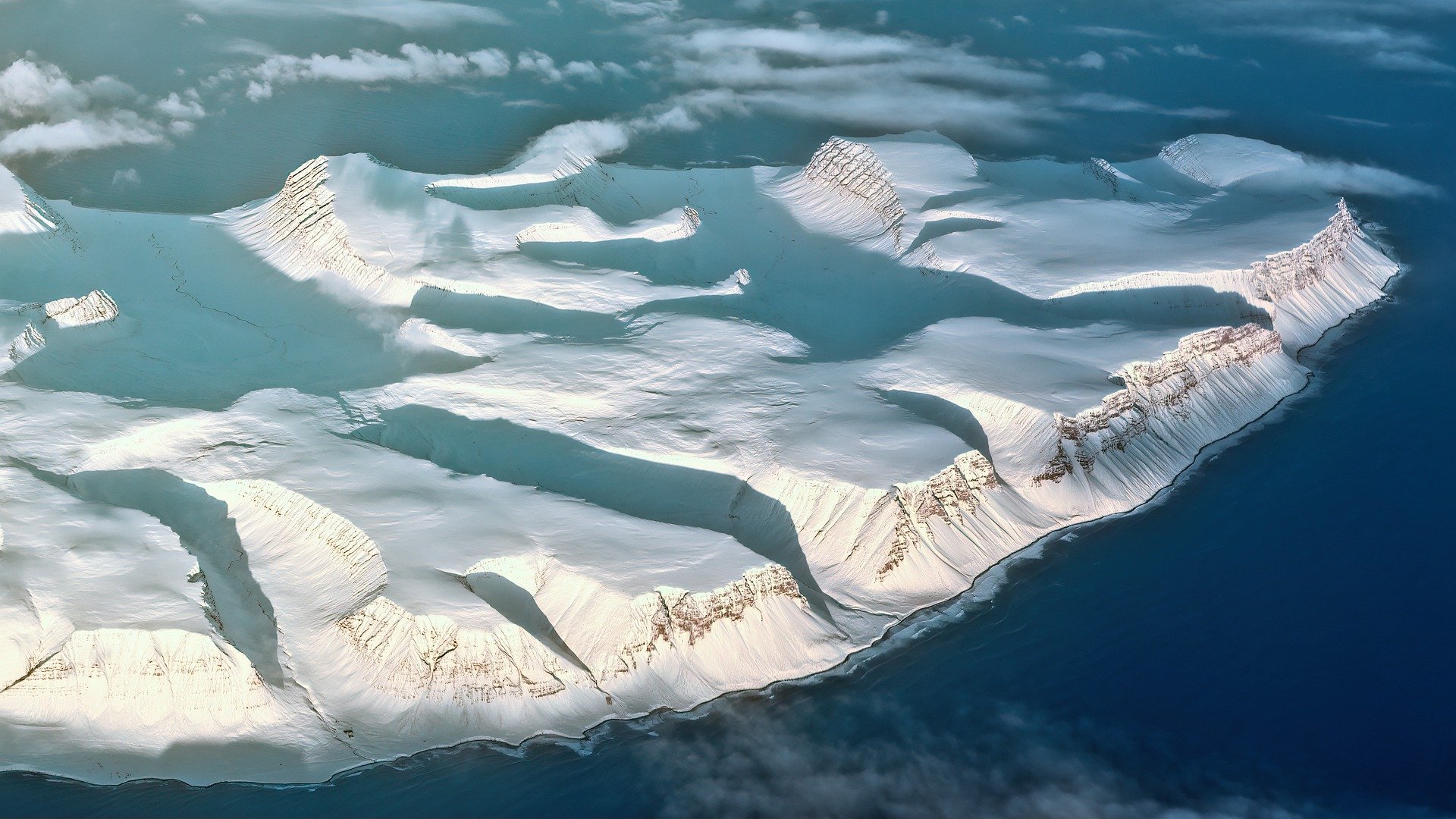 Antarctic Ice retreat can be slowed by climate-driven changes