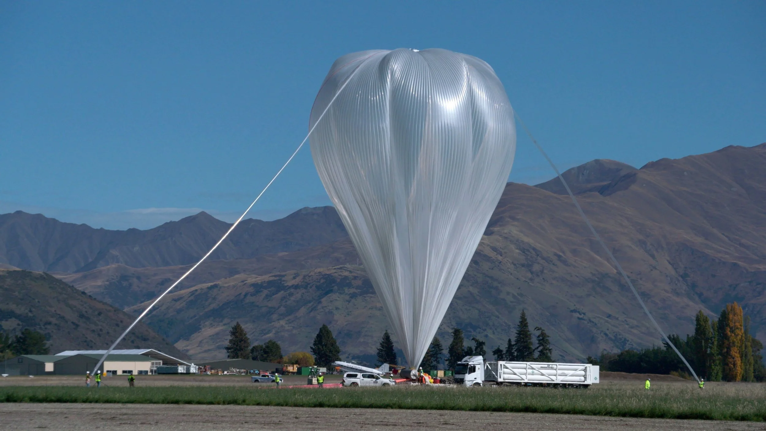 Airways NZ and NASA launch giant space balloon