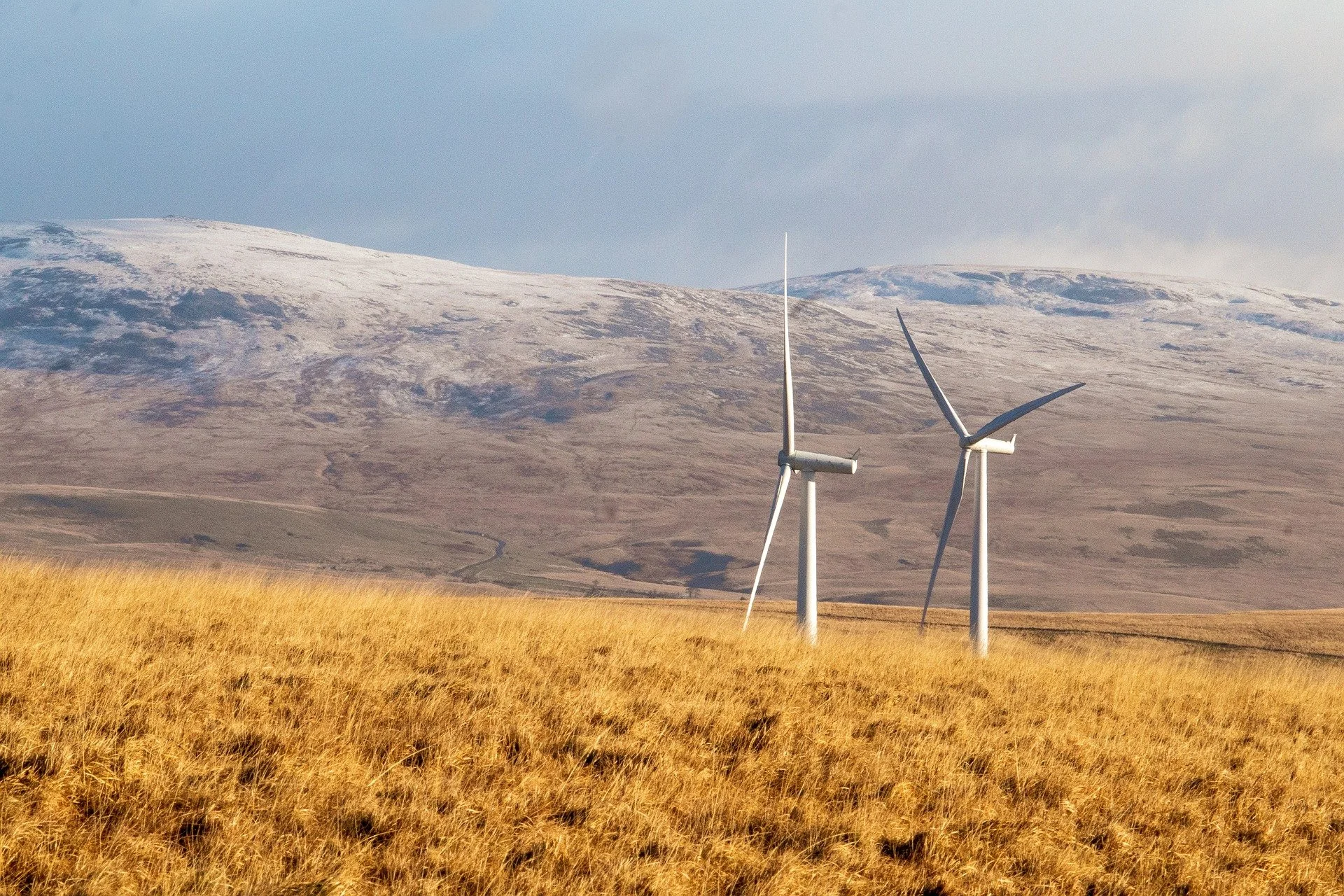 Record clean power growth to see decline in fossil fuel