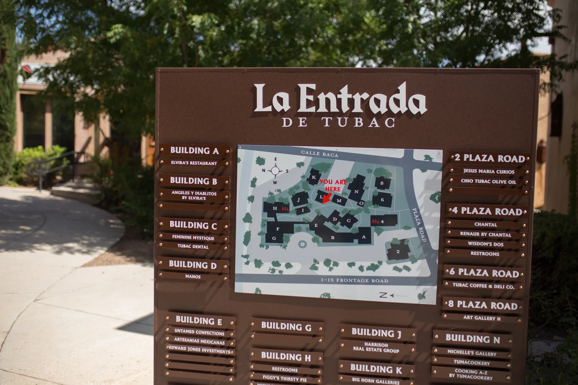 LaEntradaSign Small.jpeg