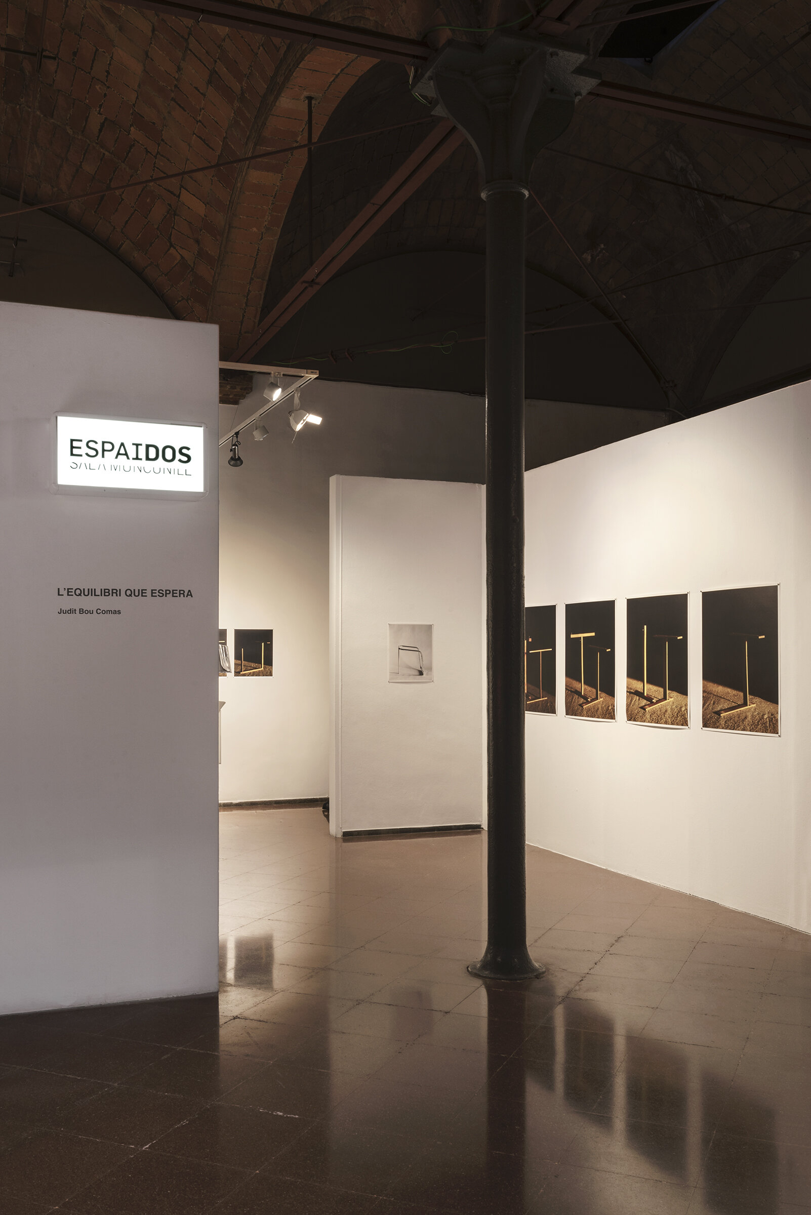 ©JuditBouComas_Exposició_SalaMuncunill_L'equilirbiqueespera_2020_01.jpg