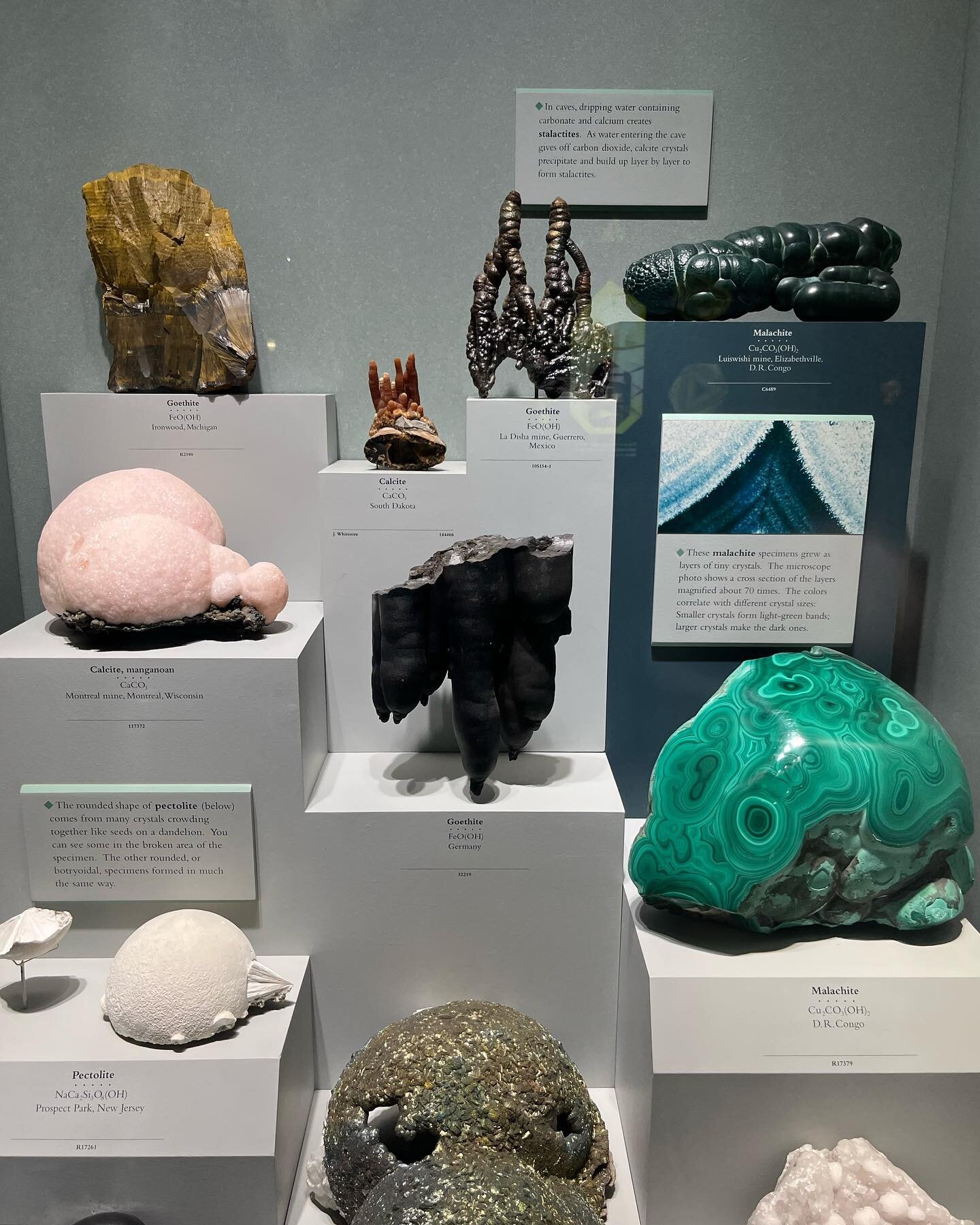 Finding color and textural inspo everywhere 🪨
.
.
.
.
.
#explore #travel #dc #museum #display #rock  #gem #mineral #stone #washington #inspiration #inspired #interiordesigner #interiors #designer #decor #design #traveling #traveler