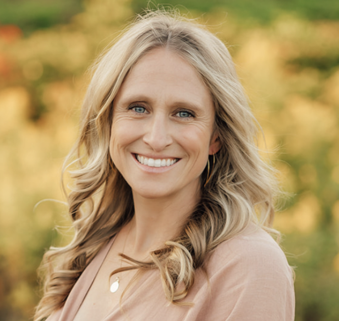 Amanda Davis