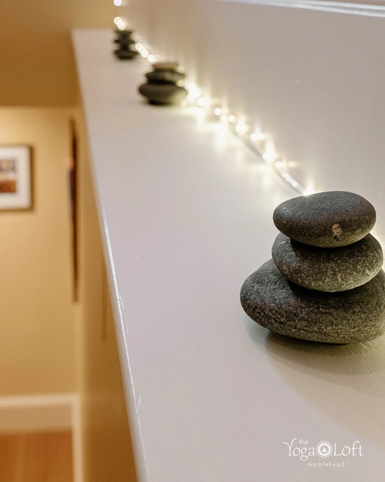 Our cozy studio is waiting for you this week 🔅🍂
Monday
8:15 AM┃Pilates Yoga Flow
9:45 AM┃Flow & Restore
6:00 PM┃Vinyasa
7:15 PM┃Yin
Tuesday
6:15 AM ┃Express Flow
8:15 AM┃Vinyasa
5:30 PM┃Vinyasa
7:15 PM┃Restore & Reiki
Wednesday
8:15 AM┃V