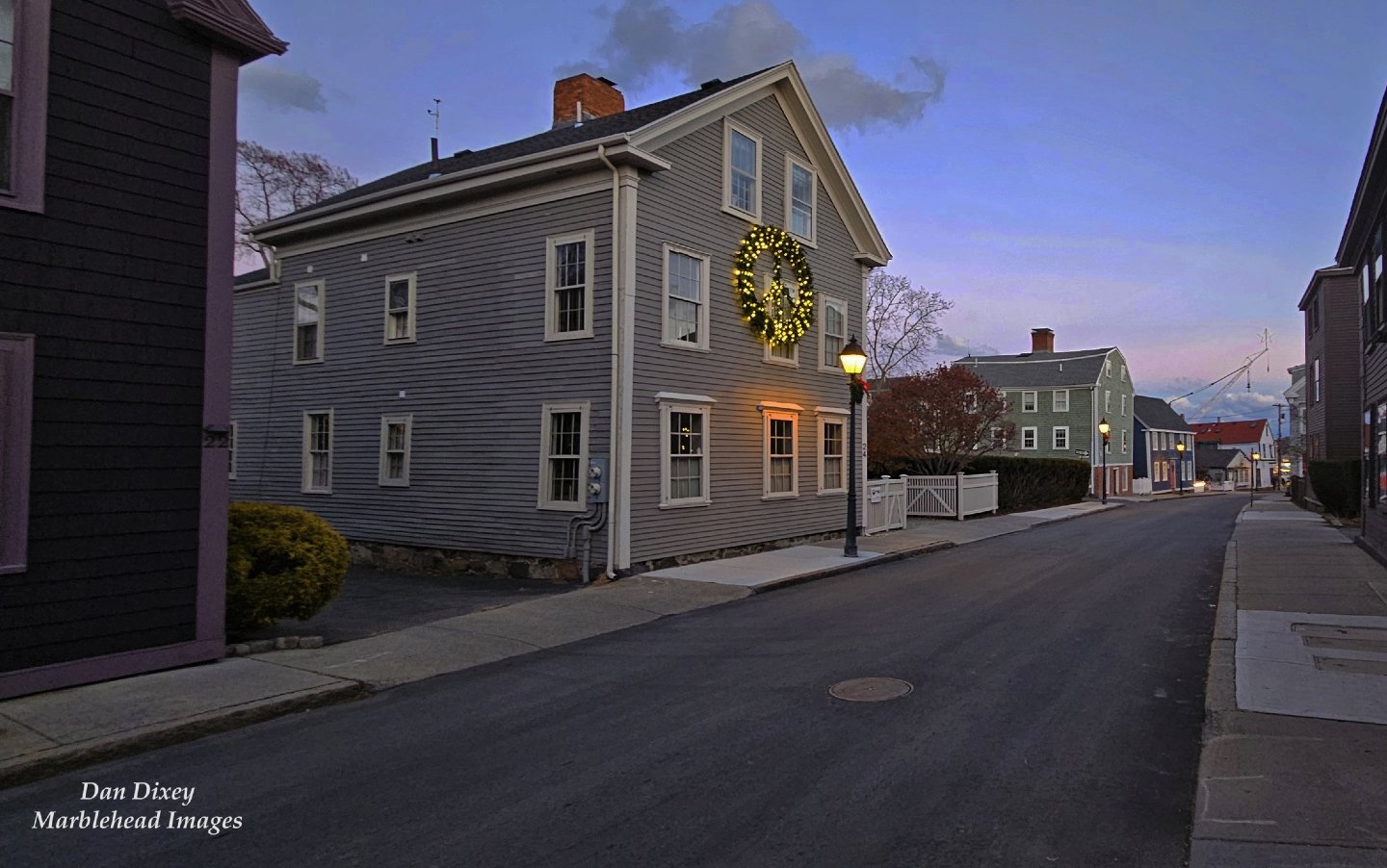 Our peaceful little town reflecting the calm we find on the mat ✨
📸 @marbleheadimages