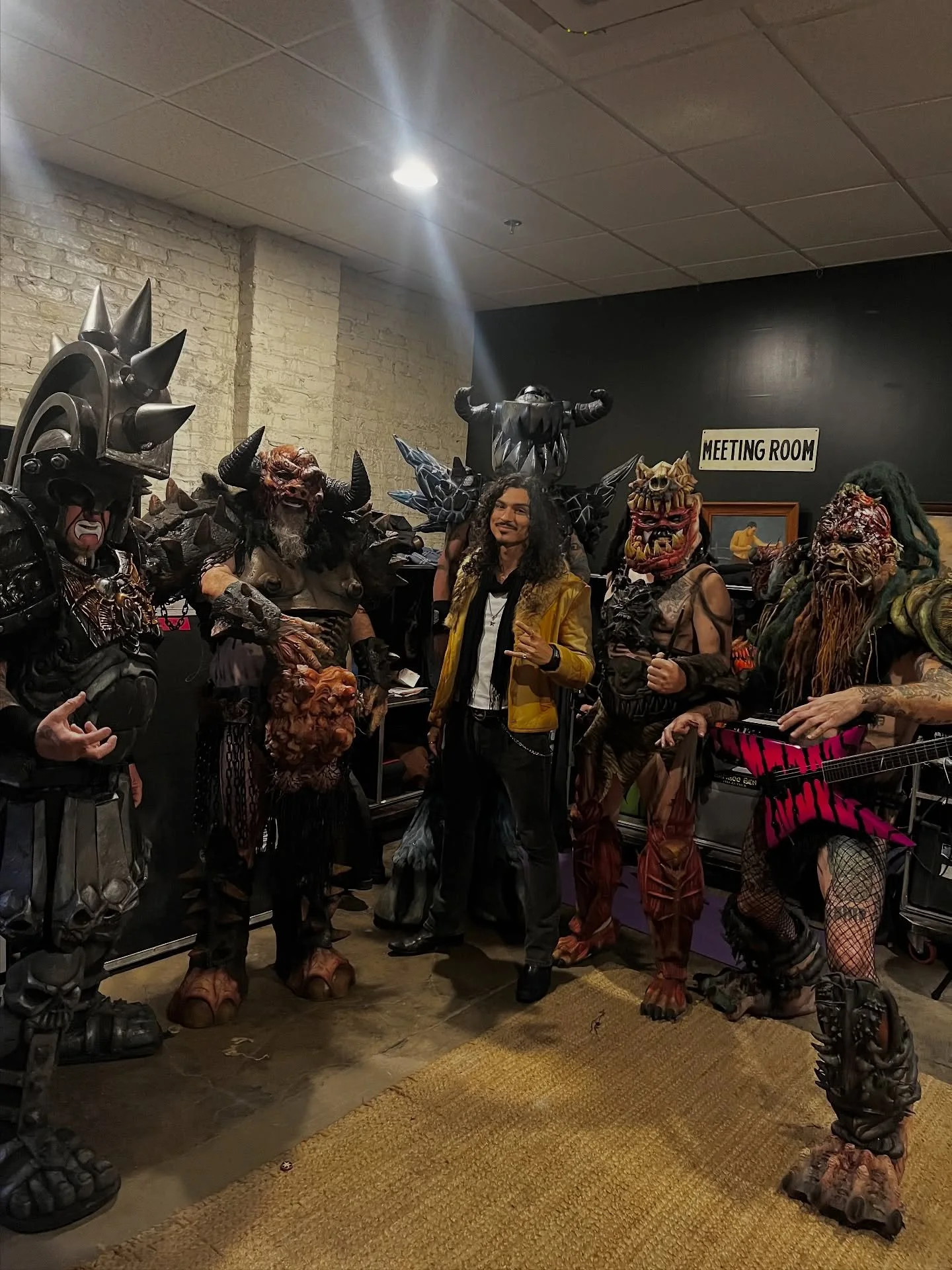 @nickfascione_qs meeting @gwar a fellow @indegoot band🤘 Really shouldn&rsquo;t have worn his good leather tho.. 🩸 
&bull;
&bull;
&bull;
#gwar #nashville #marathonmusicworks #helmet #americanspirit