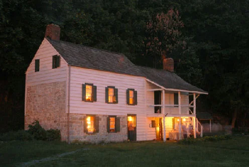 Kearney House at Night9.jpg