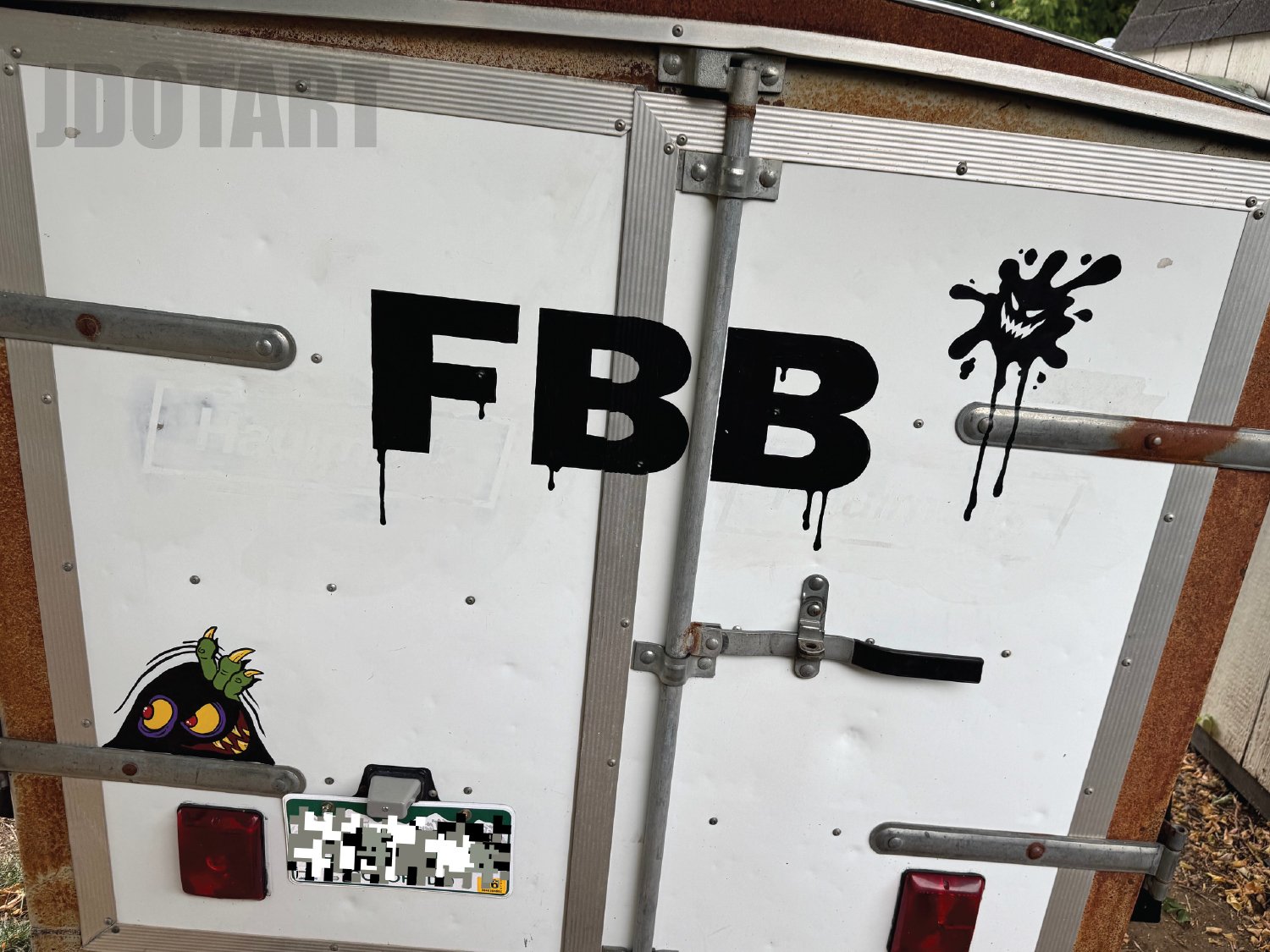 Lowe Life Trailer_03