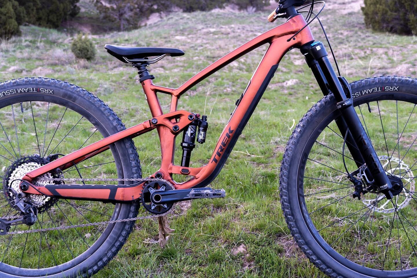 Trails are drying up which means it&rsquo;s a great time to get a new bike!🚲 
📷: @stevensw4
.
.
.
#trekbikes @trekbikes #trekfuelex #trailmtb #enduromtb #downhillmtb #mtb #mountainbiking #idahofalls #fitzgeralds