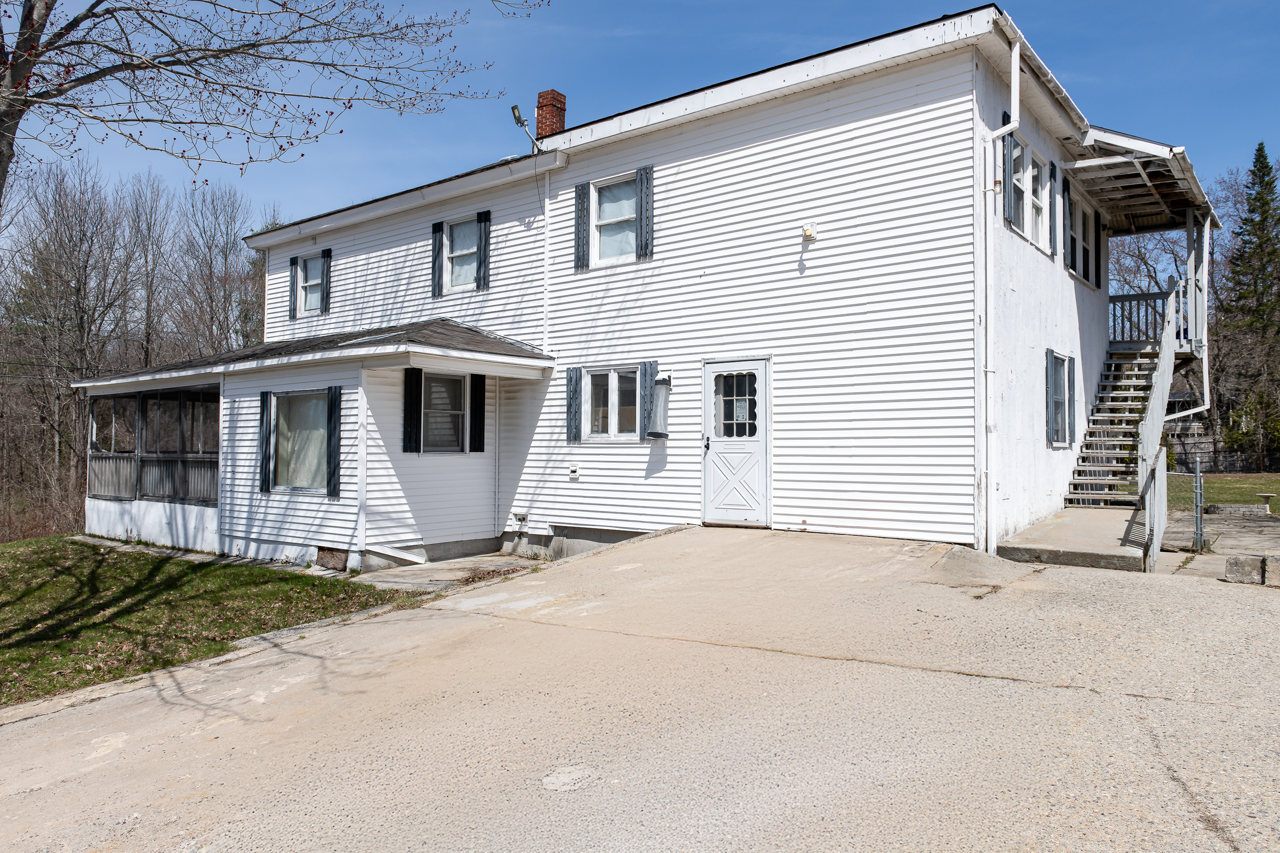 9 - Exterior 4.png