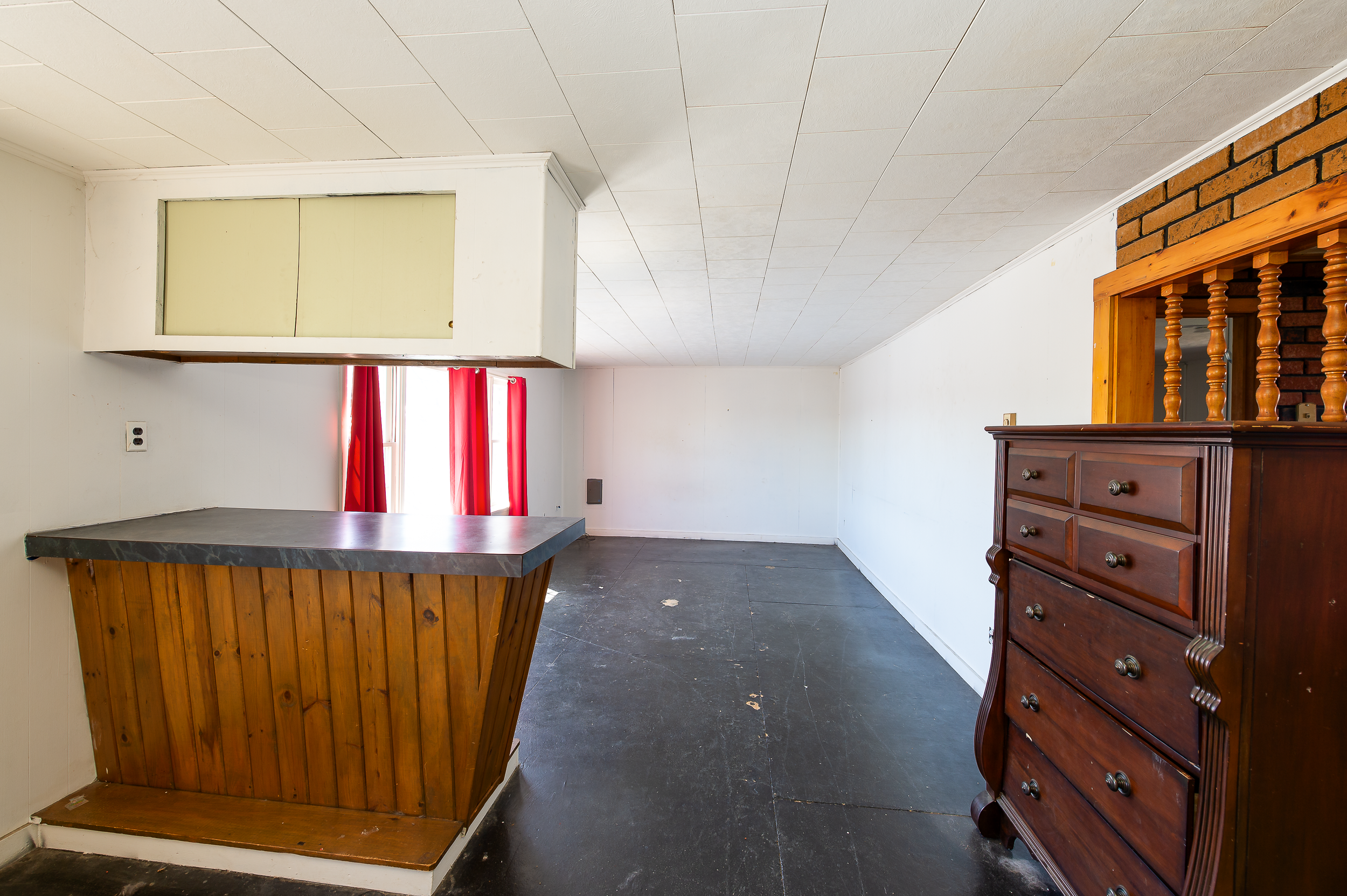 24 - 2nd Floor Living Room.png