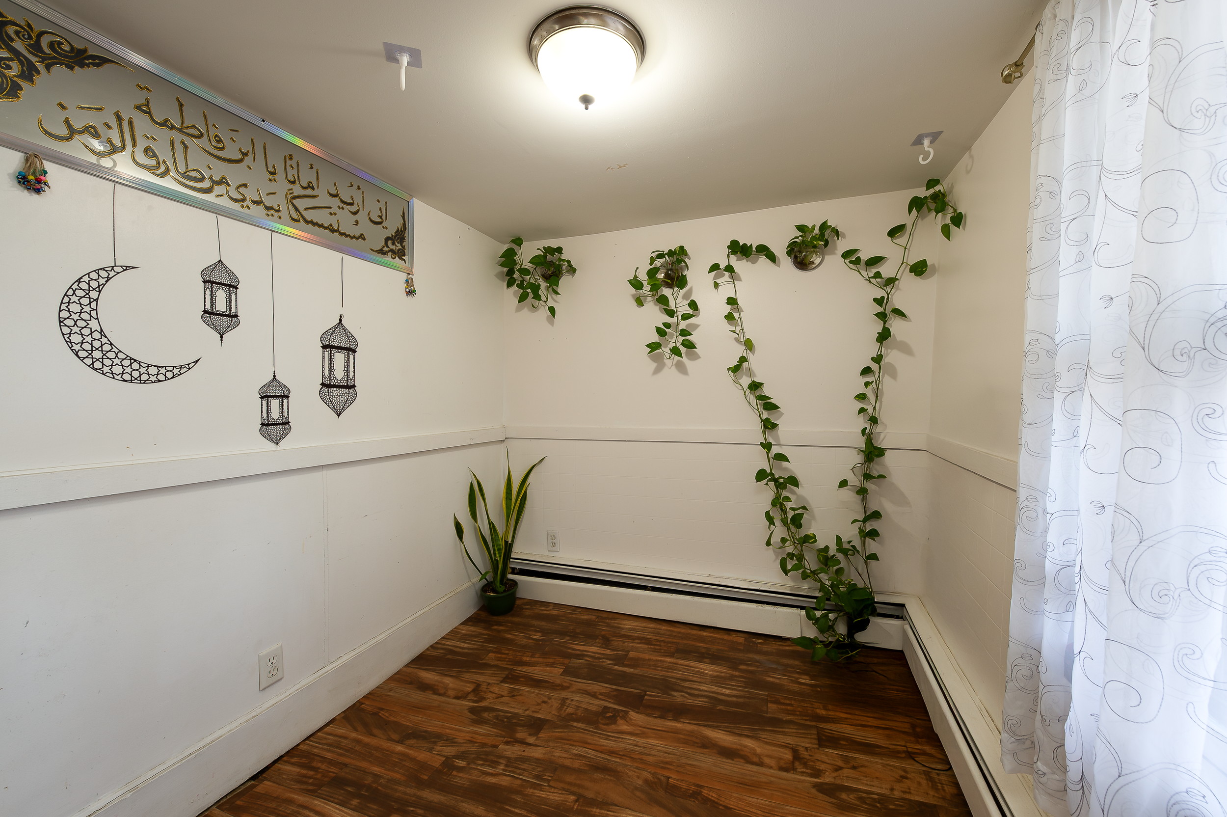 25 - Unit 2 Dining Room.png