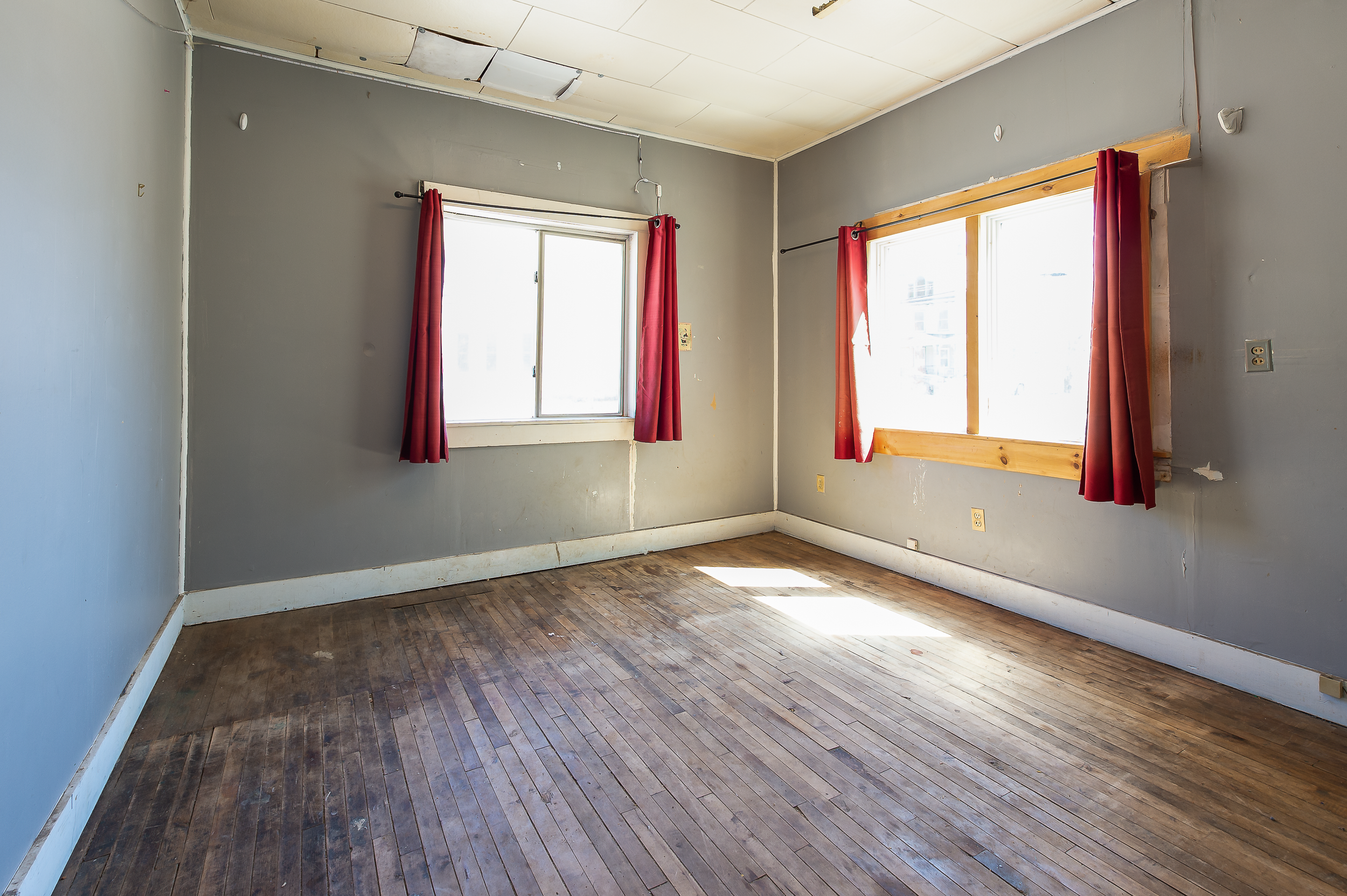 17 - 1st Floor Room 2.png