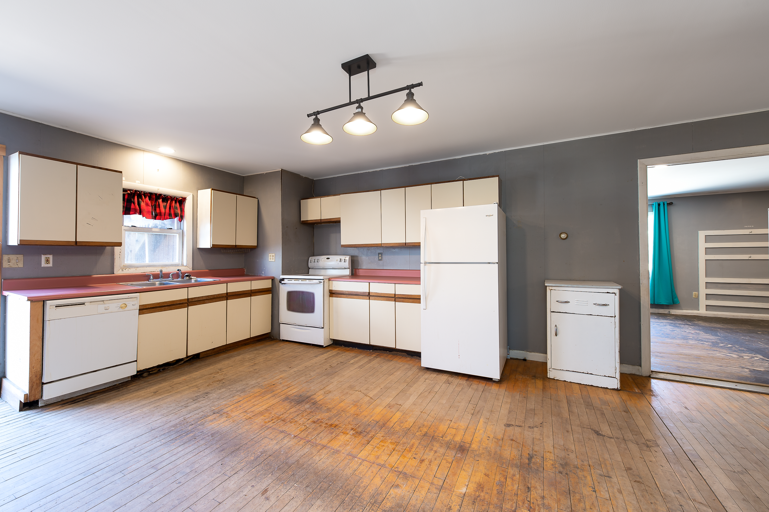 11 - 1st Floor Kitchen.png