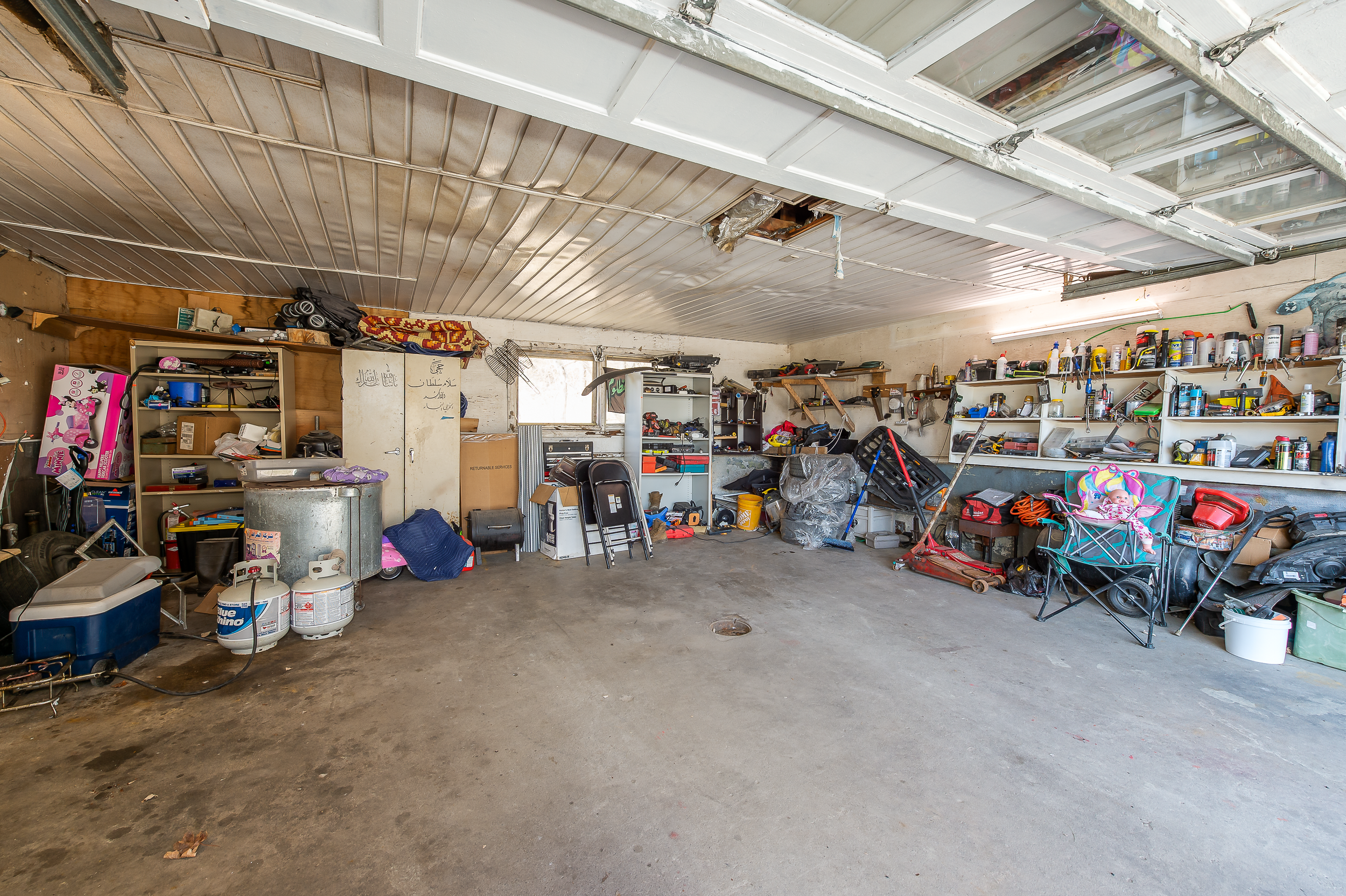 37 - Garage Interior.png