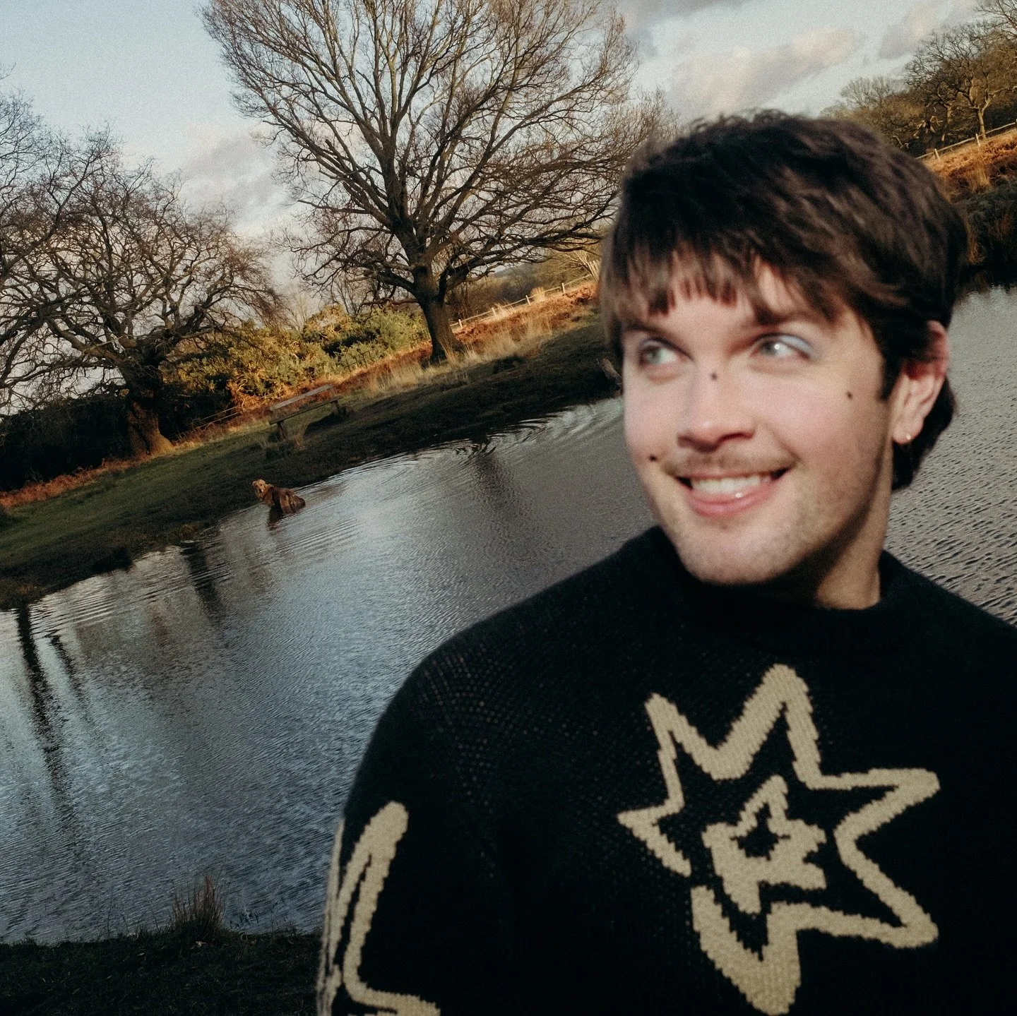 JUST A DOG // out now

written &amp; produced @rhysfletchermusic, @lucanmills &amp; mee
additional prod @willmcgillivray 

mixing wizard @aemaury 
mastering genius @emilylazarlodge at @lodgemastering

may ur seasonal depression be fed 🫂
ep out march