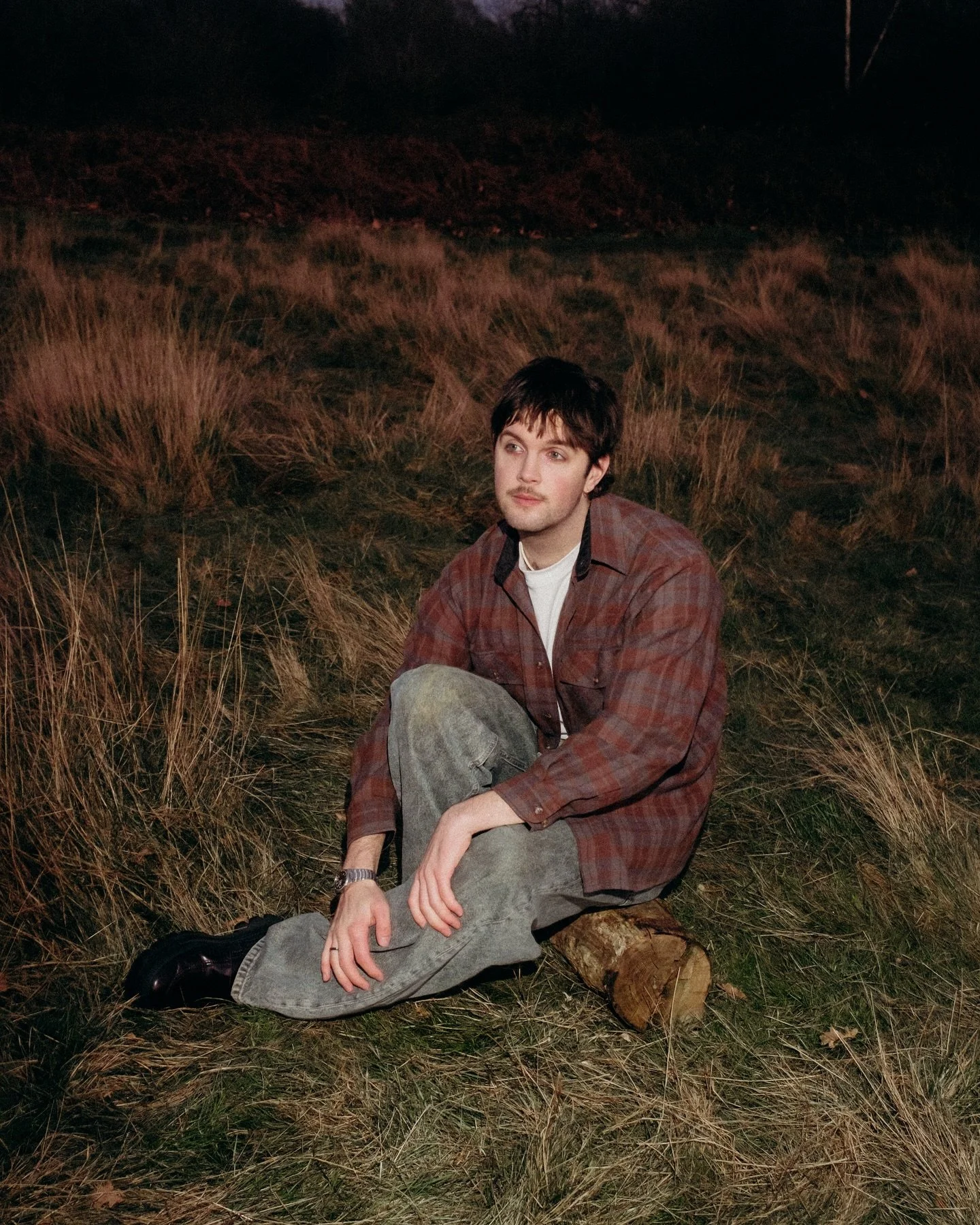 ONE WEEK of just a dog 🐕 so glad y&rsquo;all loving it 🥹

ep out march 14 ⭐️
london headline march 19