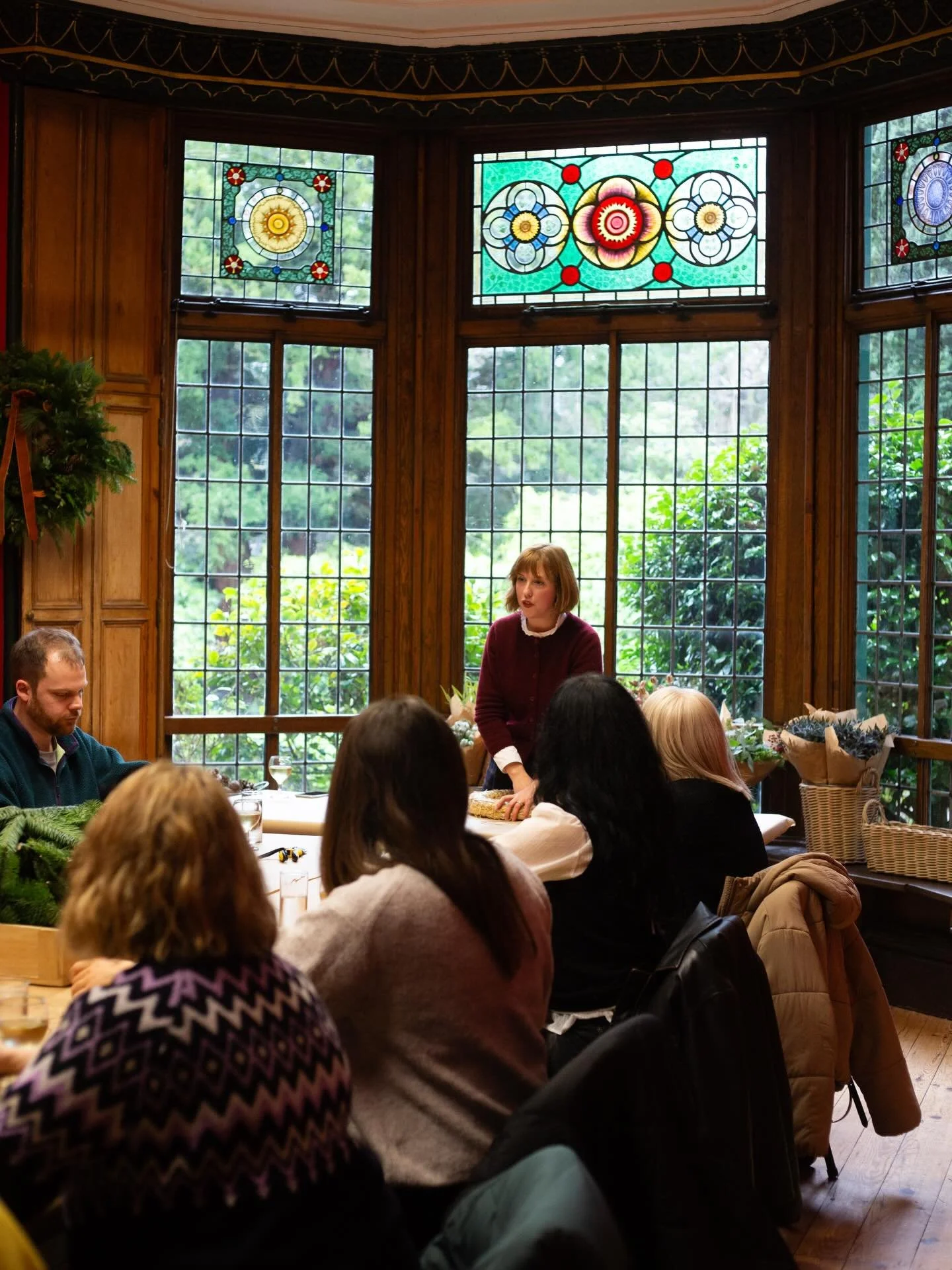 This year&rsquo;s annual festive wreath workshop at @didsburyparsonage was such a joyful way to bring in the festive season a couple of weeks back. (Where does the time go?!) Gorgeous photography by @stevietakespics who has captured it perfectly ❤️

