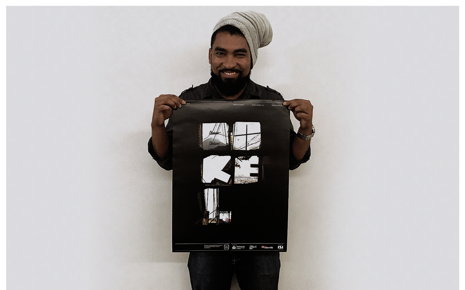 segurando_posters_03.gif