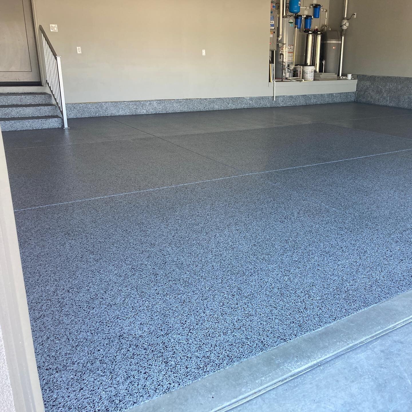 🏆 One more floor to add to the trophy case!

One thing we can&rsquo;t stress enough is that our Flake Epoxy System is a powerhouse of versatility. It is the perfect installation for a clean and completed look as well as structured and strong garage 