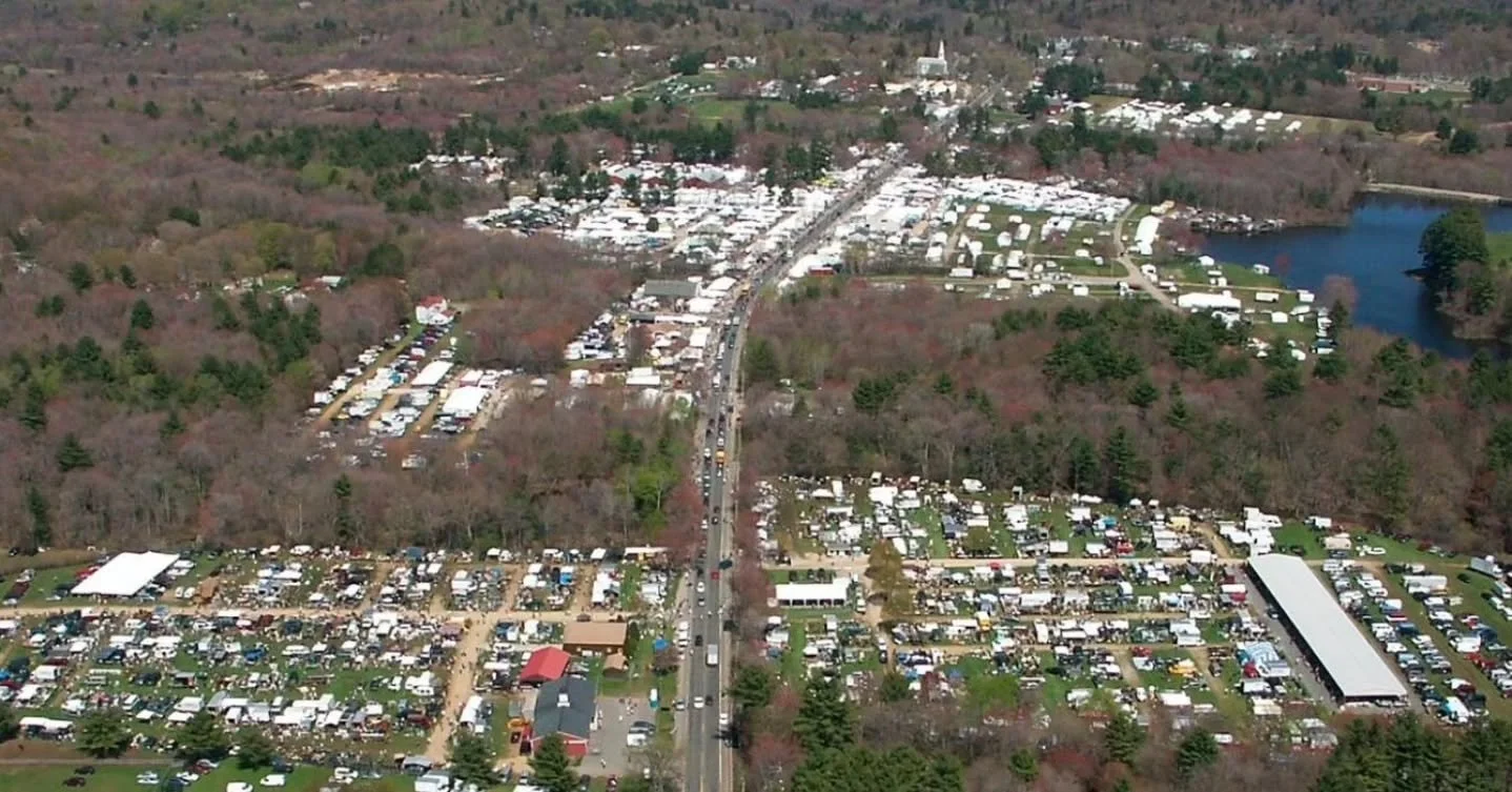 Have you ever been to the Brimfield Antique Flea Market? I&rsquo;m not an antiques person (I don&rsquo;t thrift, I don&rsquo;t vintage shop), but this event is in a league of its own.

Picture this: tents that stretch almost a mile down Route 20, fil
