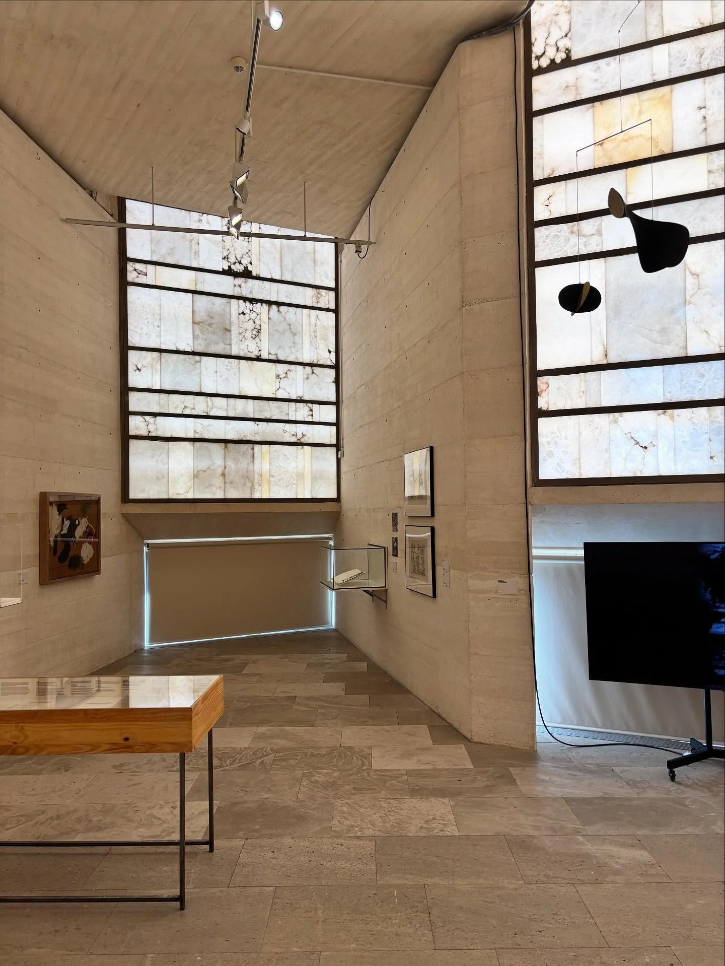 I was super inspired by these spaces in my recent trip to Palma de Mallorca! 
1. Omission of views without omission of natural light @miromallorca 
2. Omission of light without omission of views @esbaluardmuseu 

I see the play of light and views in 