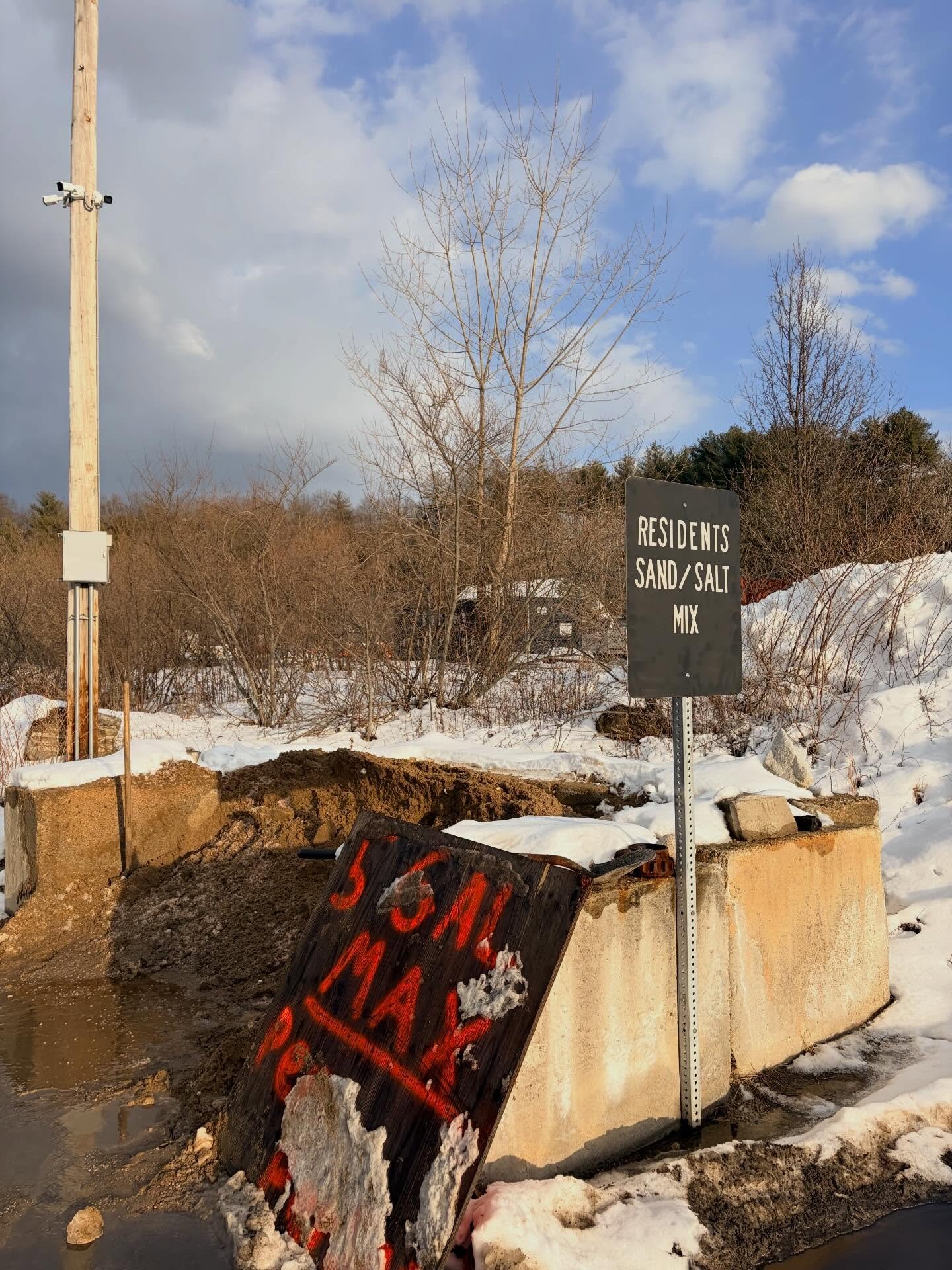 I was at the supermarket purchasing ice melt when a gentleman turned around and asked, &ldquo;are you a resident of Littleton?&rdquo; I am. He then said that the Littleton Highway Department has a pile of salt and sand that is free for residents to t