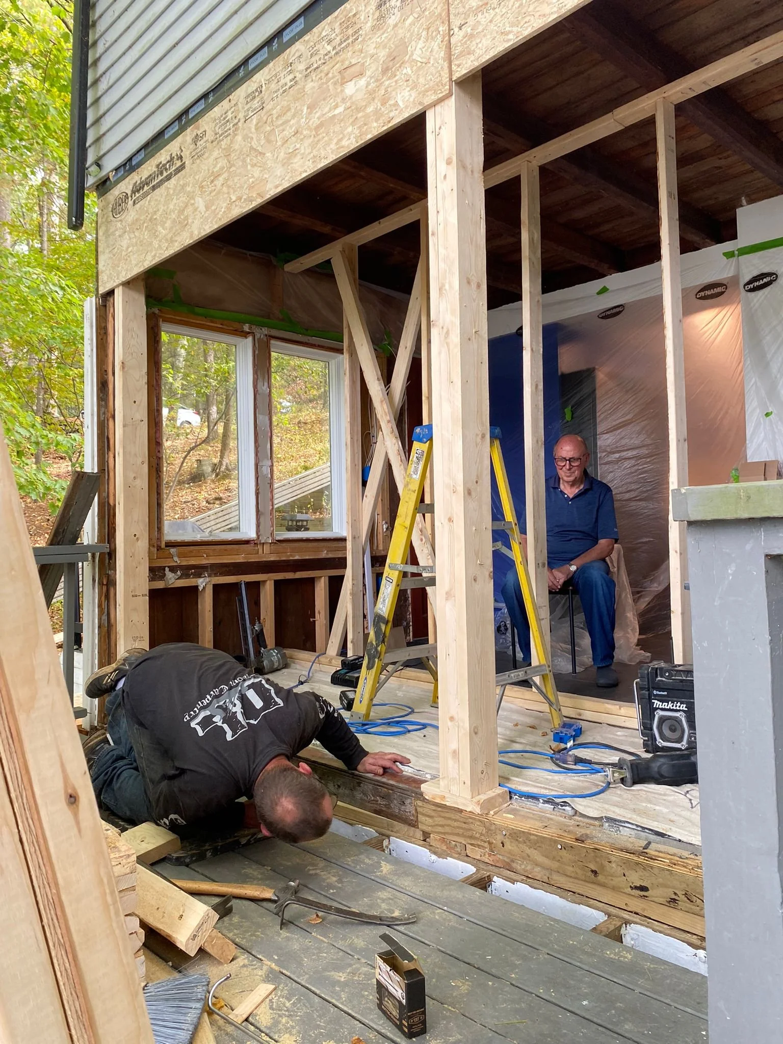 Support frame and view from the exterior