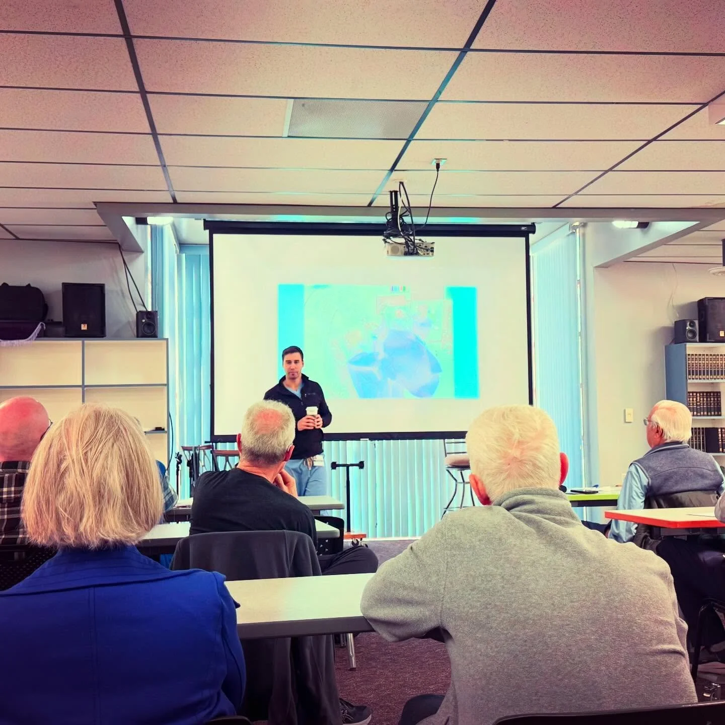 Sharing updates on the latest and greatest in surgery for Parkinson&rsquo;s Disease with a support group this morning.

Thank you to @parkinsonspointe for the invite and to @bostonsci for sponsoring!

#parkinson #parkinsonsdisease #deepbrainstimulati