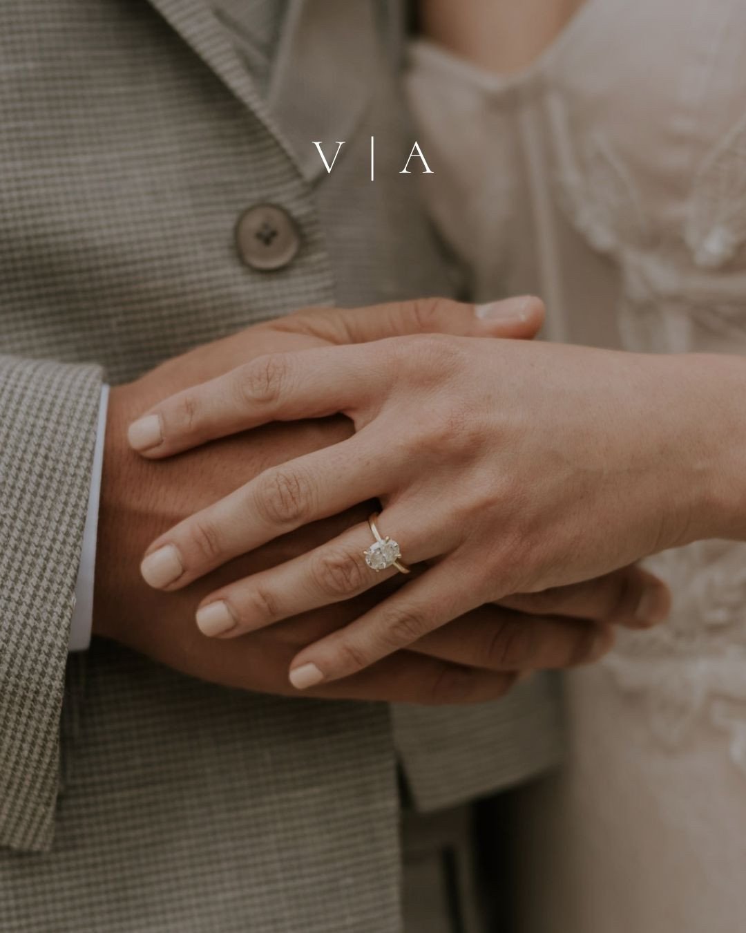 Happy Anniversary to Alyssa and Victor! We remember their wedding day as the most perfect gloomy day at @andanaresort.mx in Valle de Guadalupe. Every moment filled with laughter and lots of celebration for these two. May every day to come in your lif