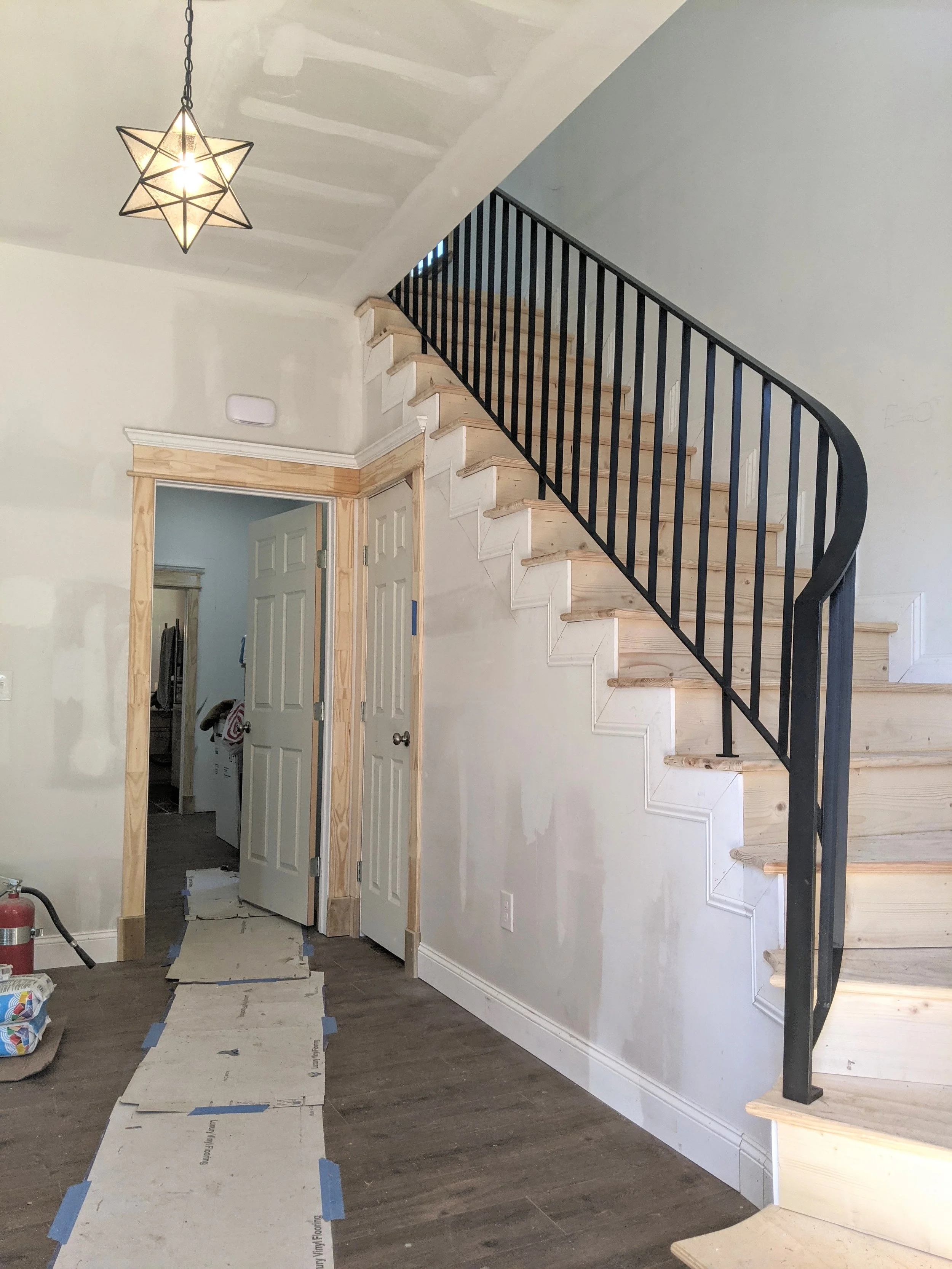 Antique Elegance Wilder Solutions Railing Slim Modern Minimal Metal 2.jpg