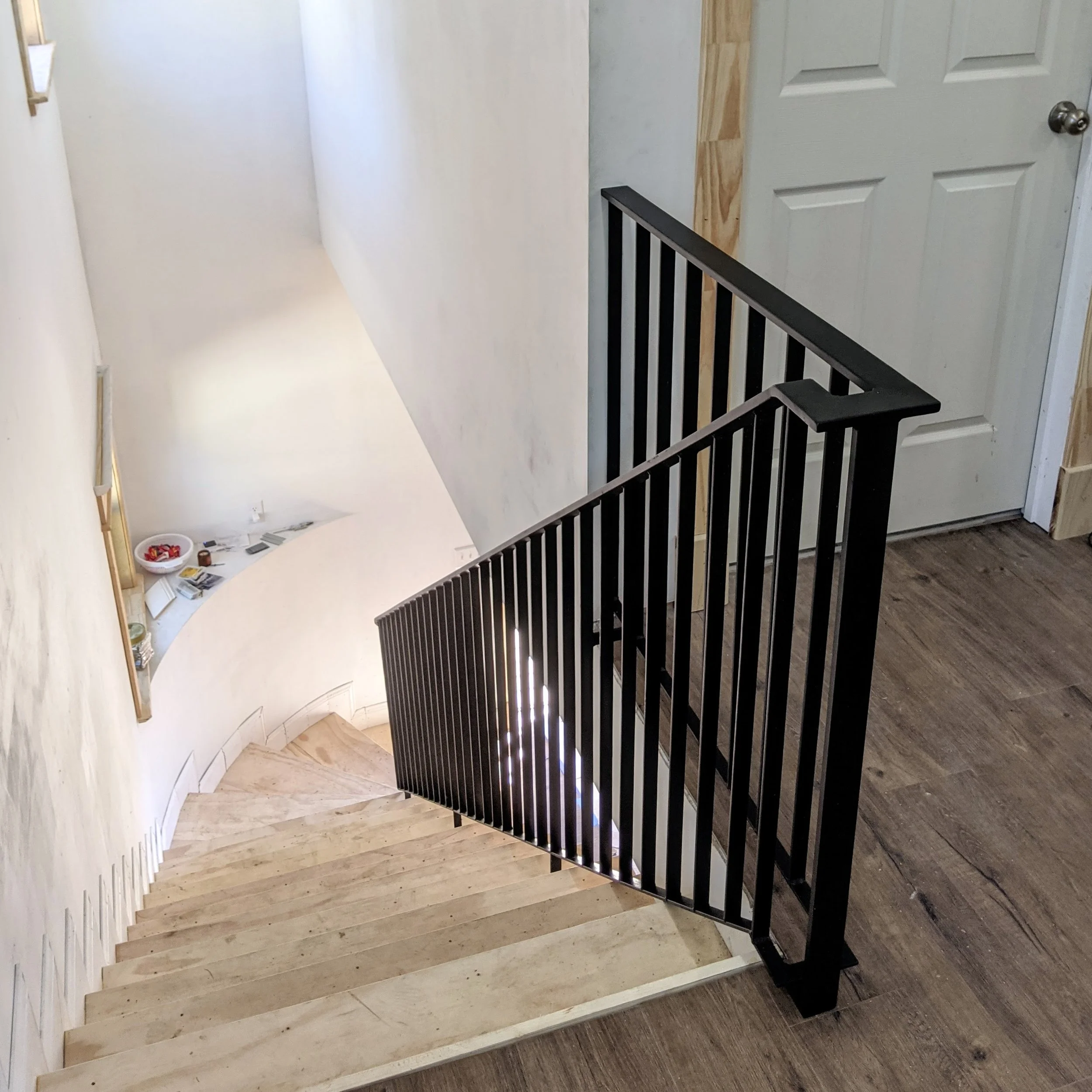 Antique Elegance Wilder Solutions Railing Slim Modern Minimal Metal 3.jpg