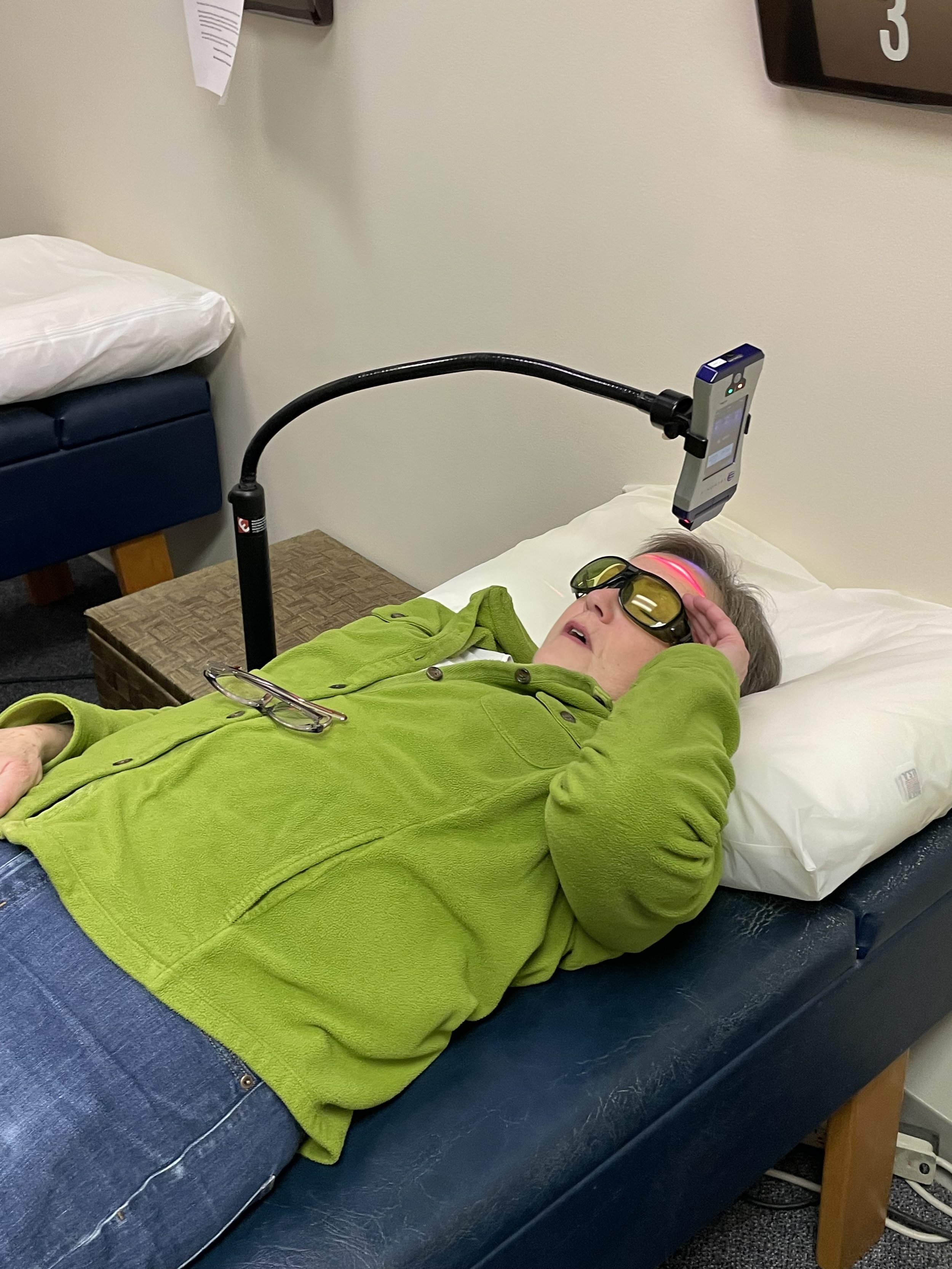 Low Level Laser (click)