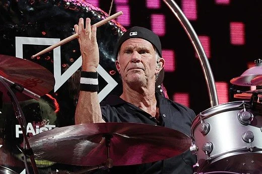 Happy birthday!! Born in this day in 1962 - Chad Smith who is the drummer of the rock band @chilipeppers  who hold the records for most No.1 singles on the American Alternative Songs charts. Smith has played with the Chili Peppers since 1988, appeari