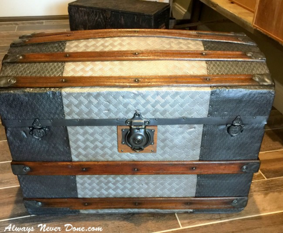 Painting an old steamer trunk