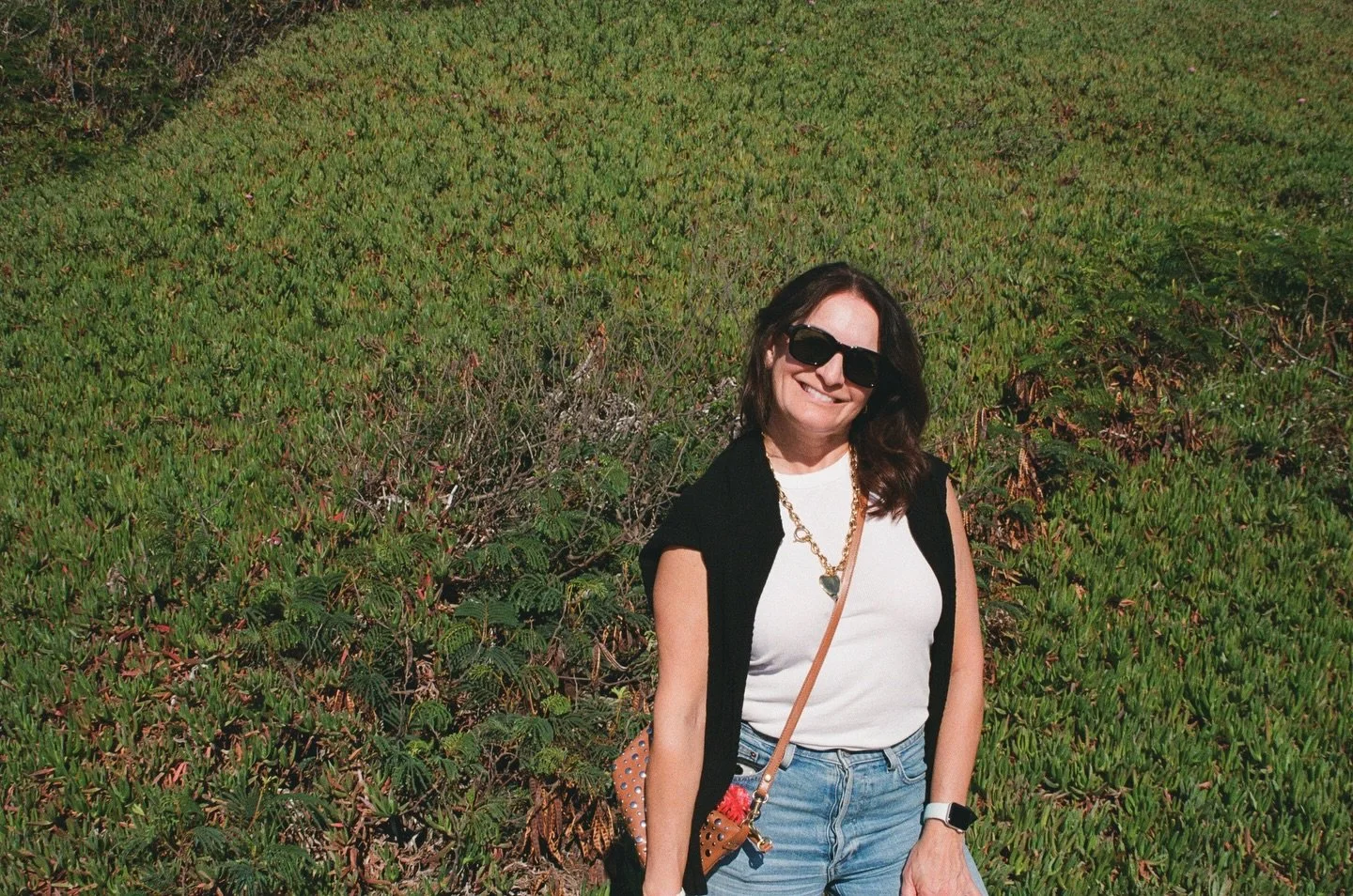 But seriously, gift your mom LaJosette this holiday season&hellip; Momager in @shoplajosette @nancywall 👑🤍🐝

#momgift #capsulewardrobe #fashiongifts #LaJosette #Etsy