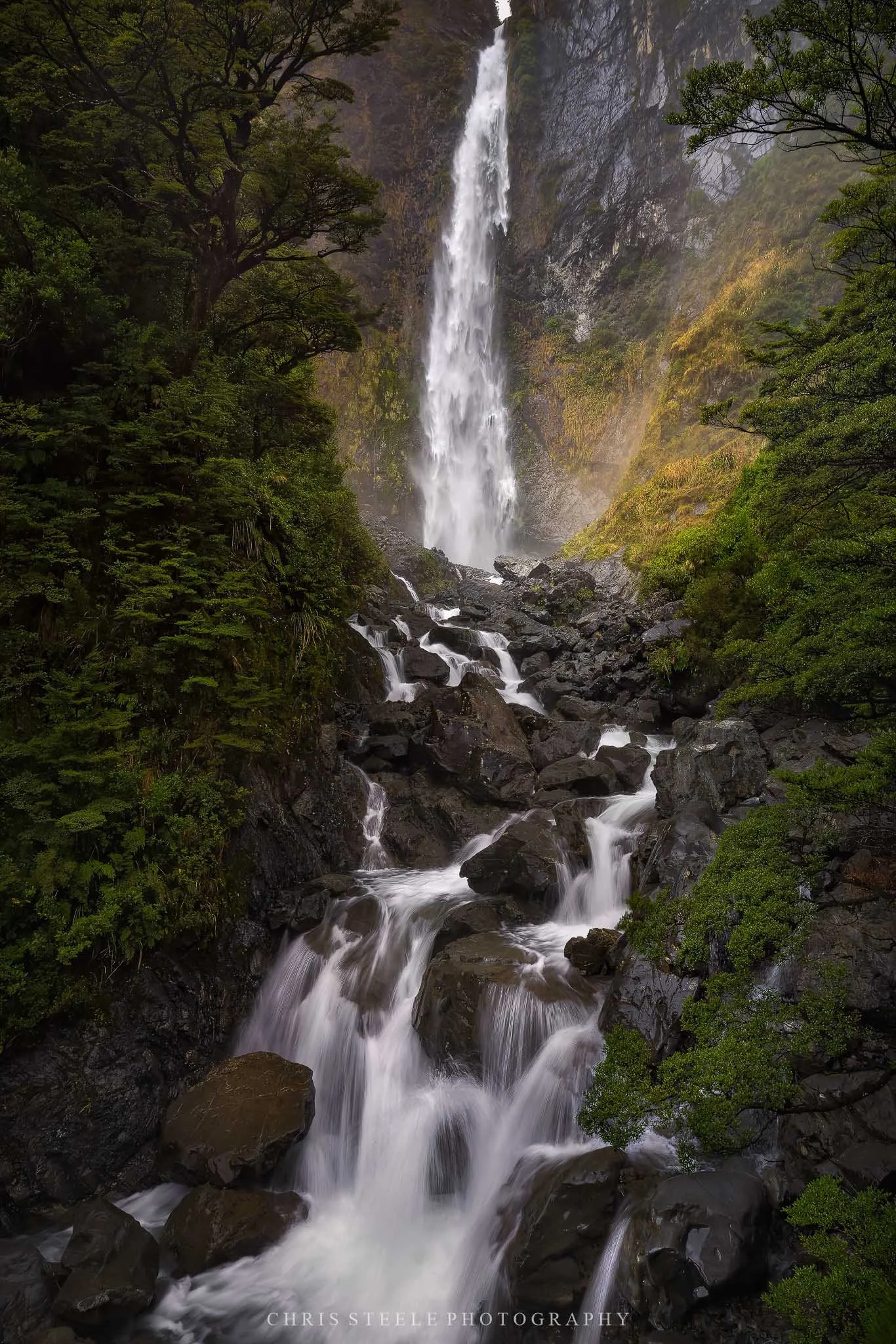 Devils Punch Bowl Falls