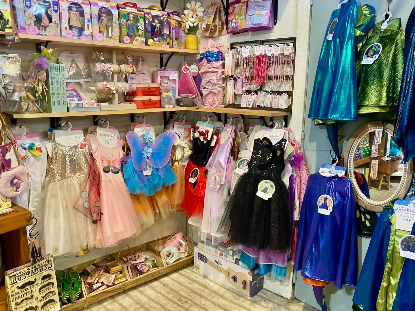 ✨ Parents &amp; grandparents &mdash; spread the word! ✨
The Barn is stocked with the sweetest costumes and accessories from the ever-popular Great Pretenders line. 🦋👑🦸&zwj;♂️

We know&mdash;we&rsquo;re not the first place you think of when it come