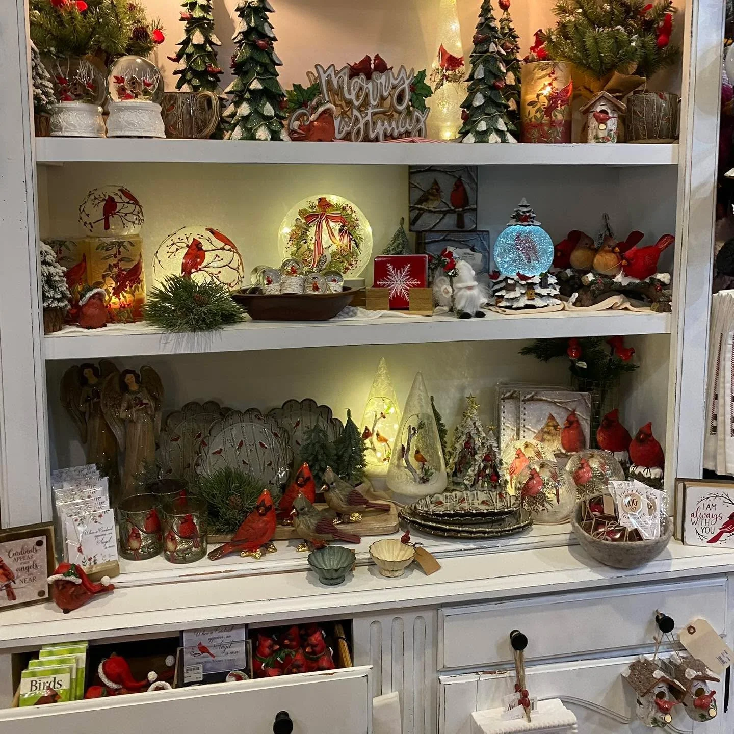 ❤️ no words needed …. 
Barn Hours: 
Monday-Saturday 10am-5pm
Wednesday 10am-7pm
Sunday 12pm-4pm