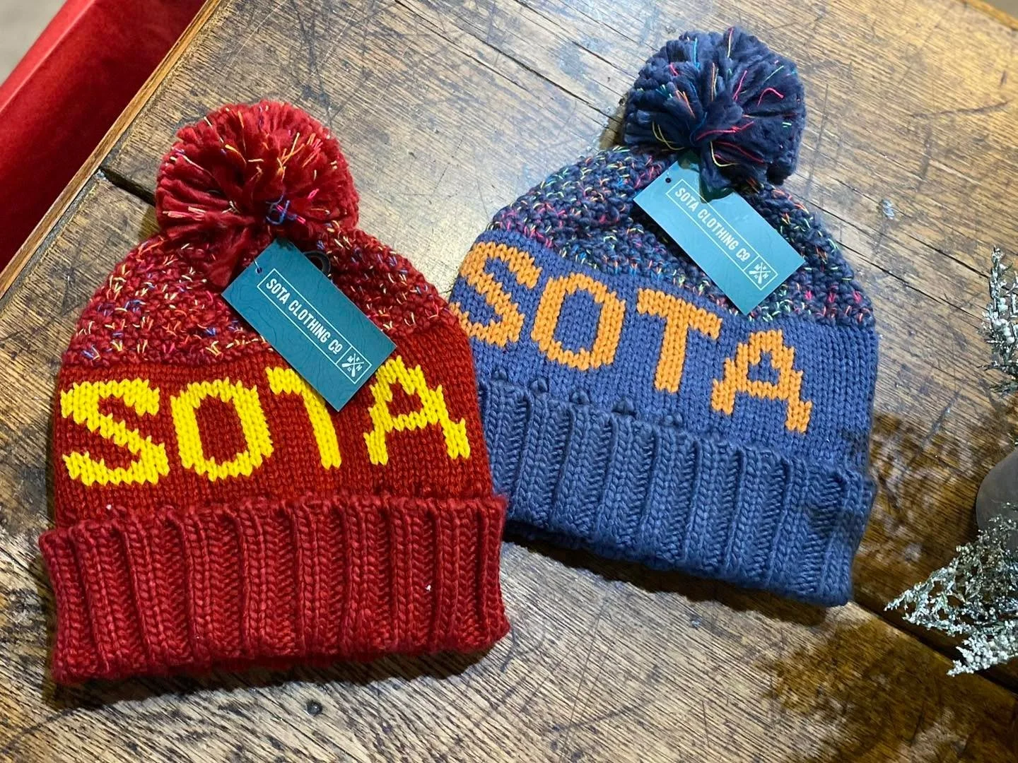This or That: Minnesota Edition
Are you a hats person or a mittens person?
What gets cold first &mdash; your head or your hands?
Where&rsquo;s your focus when the temps drop?

In Minnesota, there are no bad choices&hellip;
just smarter ones. ❄️🧤🧣. 