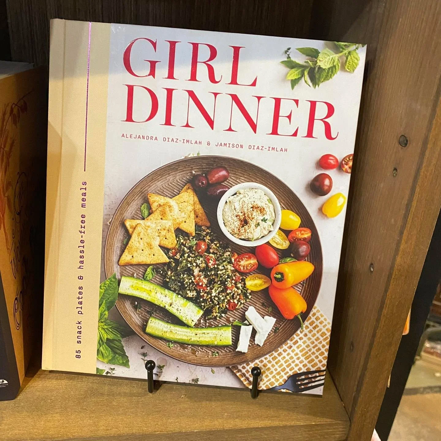 Now this is a cookbook I can appreciate! 👩🏻&zwj;🍳🍽️. Small portions and no hassle. 
NEW ARRIVAL 🤍

Barn Hours:
Monday - Saturday 10am-5pm 
Wednesday 10am-7pm 
Sunday 12pm-4pm