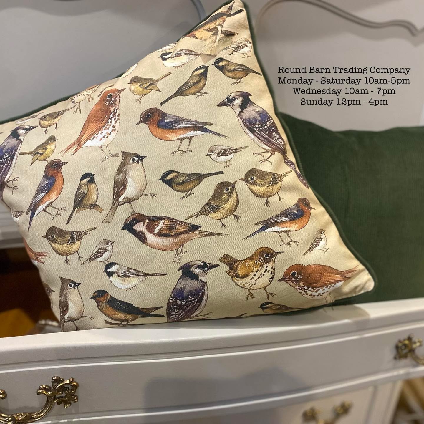 Spring naturals my favorite 💚🤍🤎&hellip;. the birds are back and happy. 
Come in and shop with us 7 days a week!
