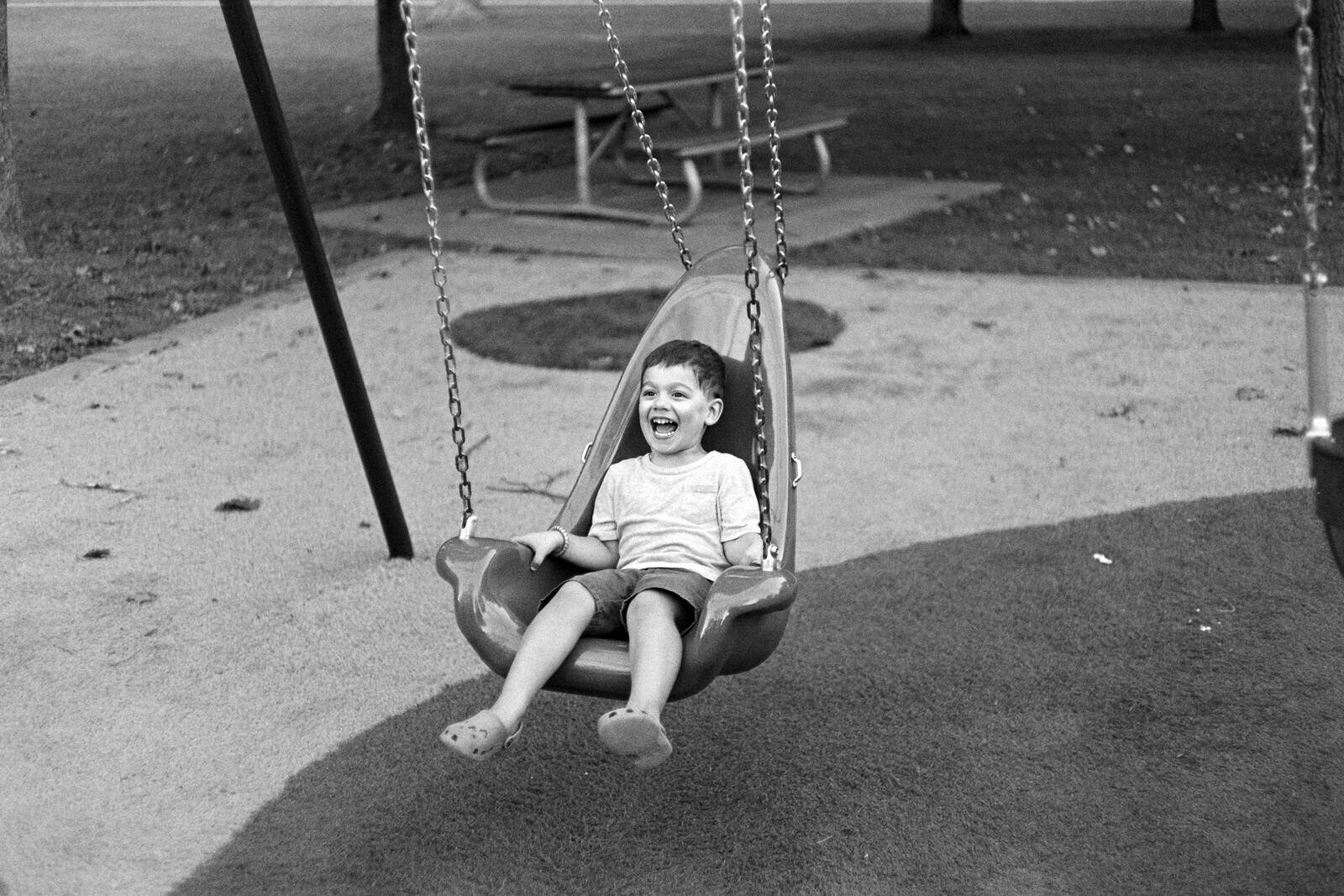 Captured on Kodak TMAX400 film with Leica M6 and Summicron 50mm collapsible, scanned using Film Carrier MK1 and Fuji X-T3 with 60mm macro lens