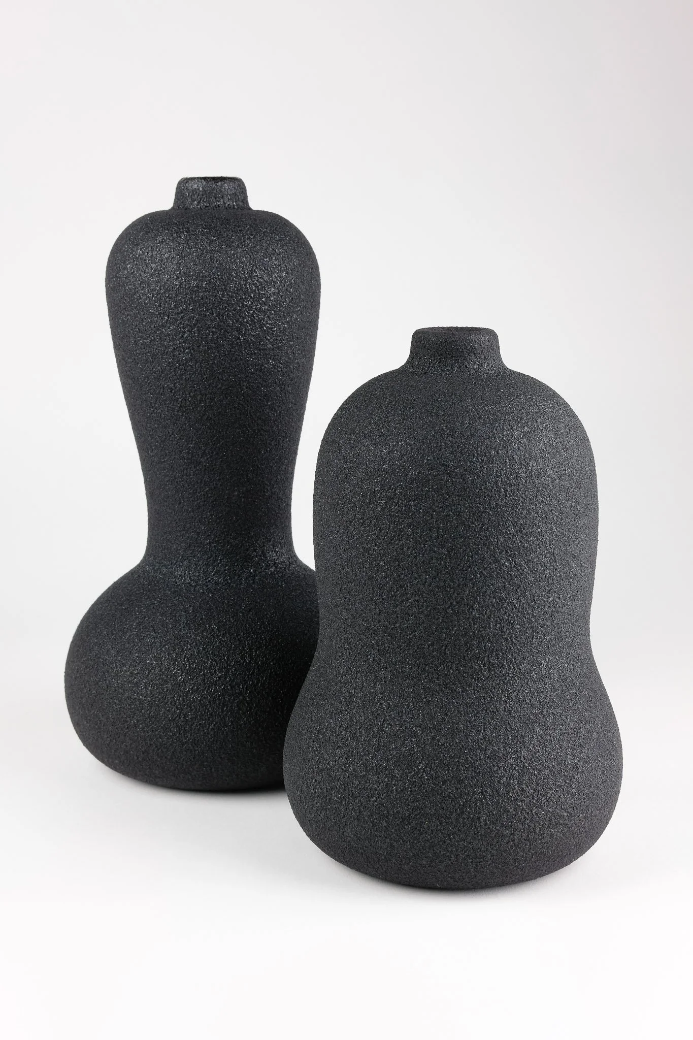 BlkGourd2A 26hx28w.jpg