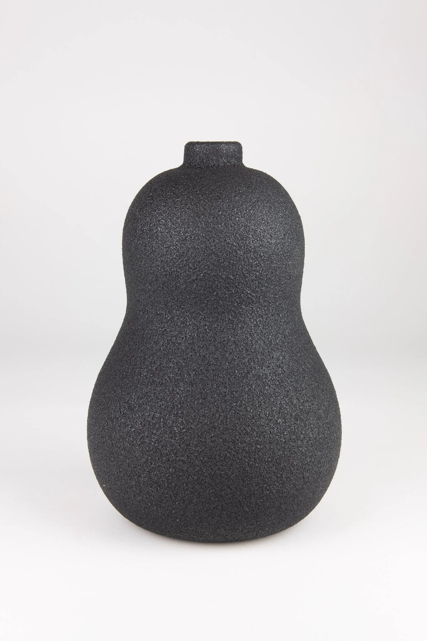 BlkGourd2 20hx13w.jpg
