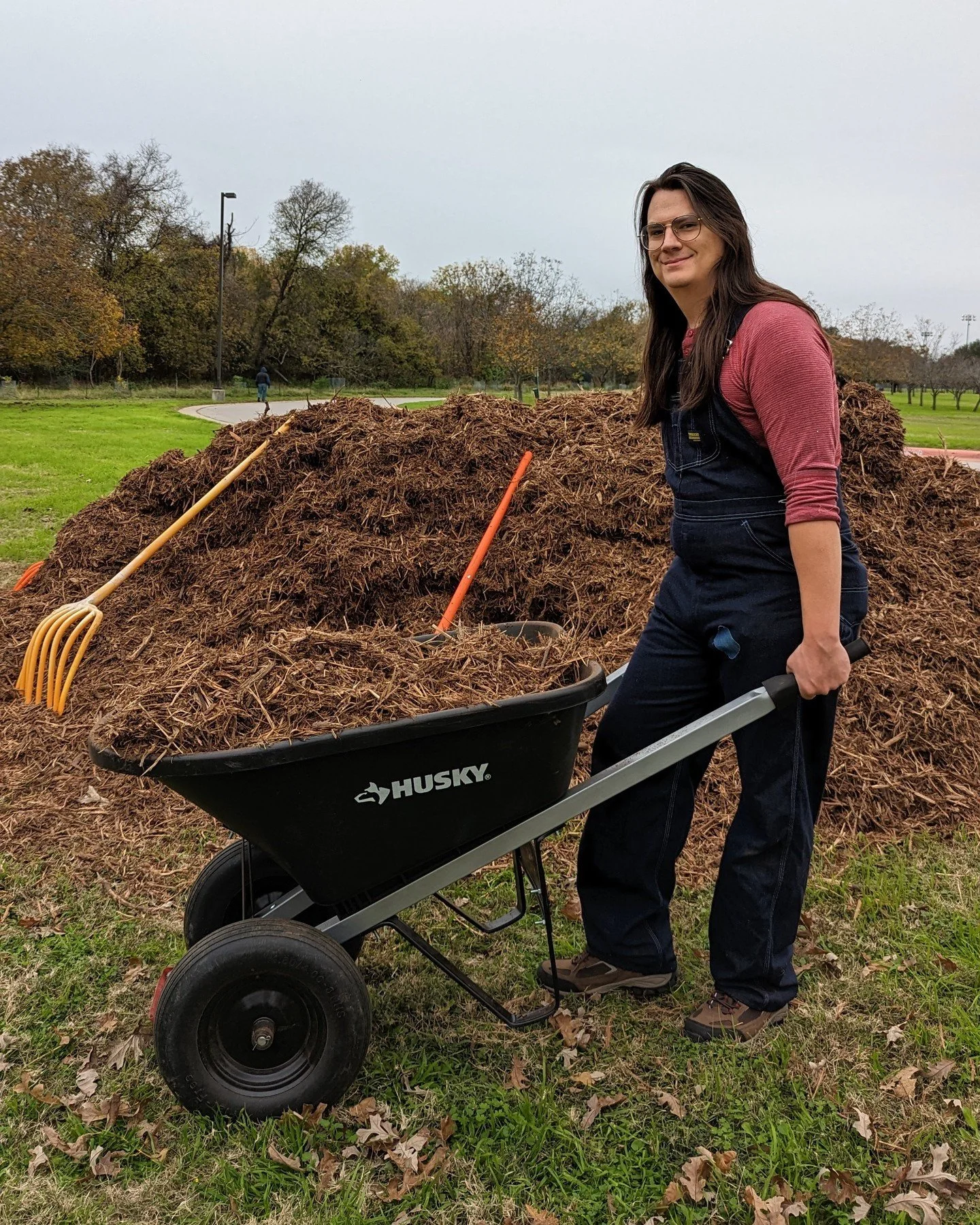 📢 CALLING ALL SPORES! Mushrooms on the forest floor aren't the only thing fruiting this season! 🍂 We're popping up to plant trees and expand the forest, and we need our fungal-friendly community to help.

Join us for a Community Tree Planting:
📅 W