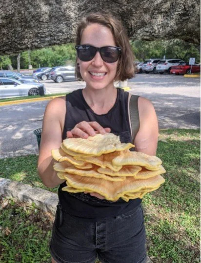 ⛈ Just in time for the rain! we are SO excited to announce our instructors for the March 8th Nature of Texas: Mushroom art workshop at @BullockMuseum! 🍄✨ Comment and we will DM a link. 

🎨 Meet Emily Underwood! A brilliant scientific illustrator we