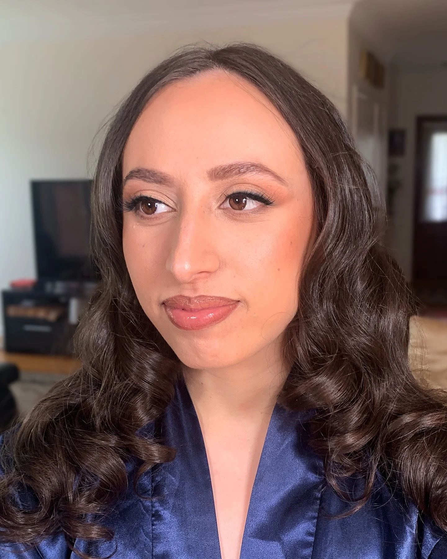 🔥🔥 

Base:
@faceatelier Ultra foundation, @charlottetilbury Flawless Filter
@itcosmeticsau Bye Bye under eye concealer
@nars radiant creamy concealer 
@janeiredale_australia glow time blush stick &amp; bronzer
@lauramercier translucent powder
@huda